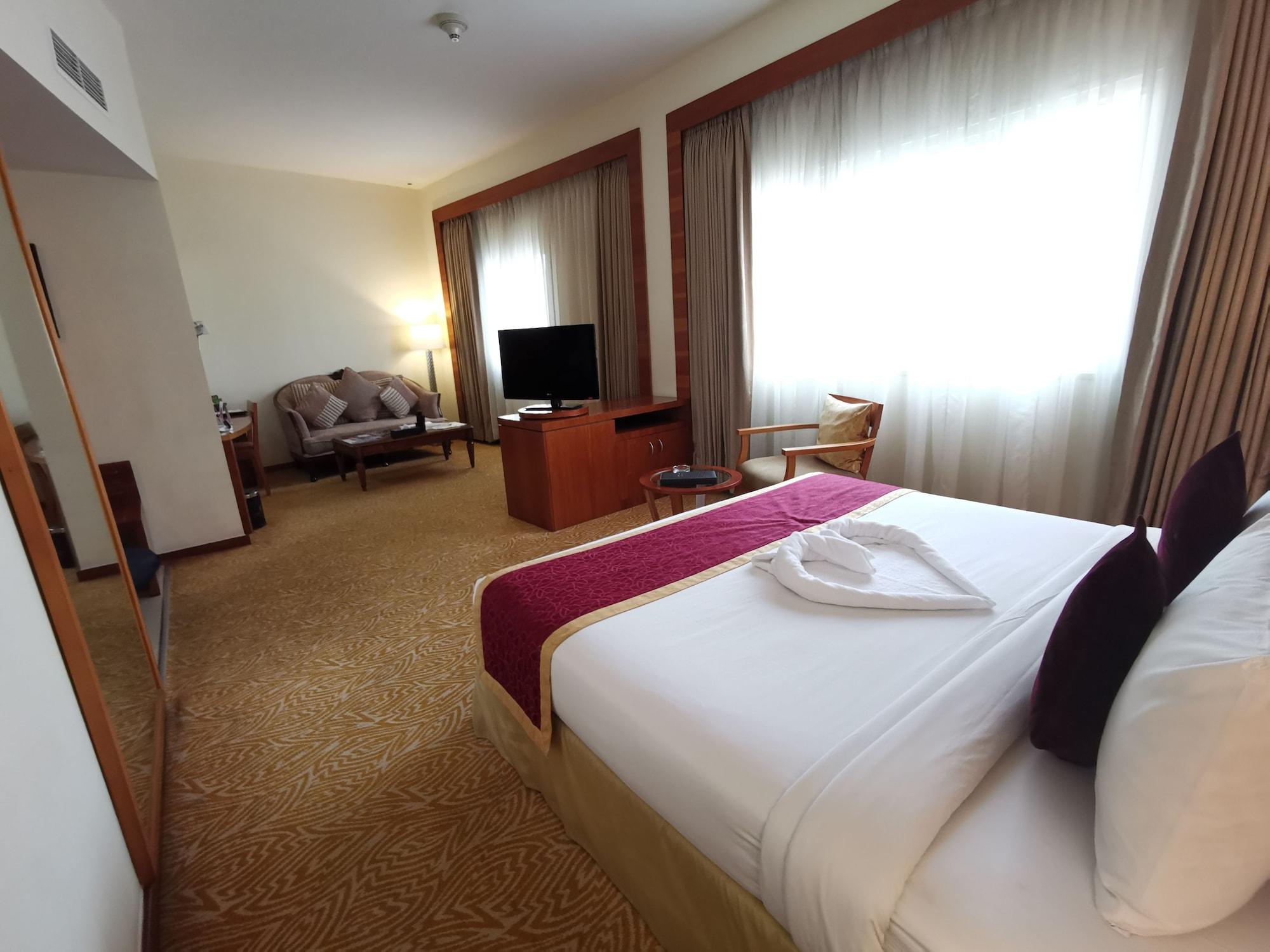 Landmark Grand Hotel 4*