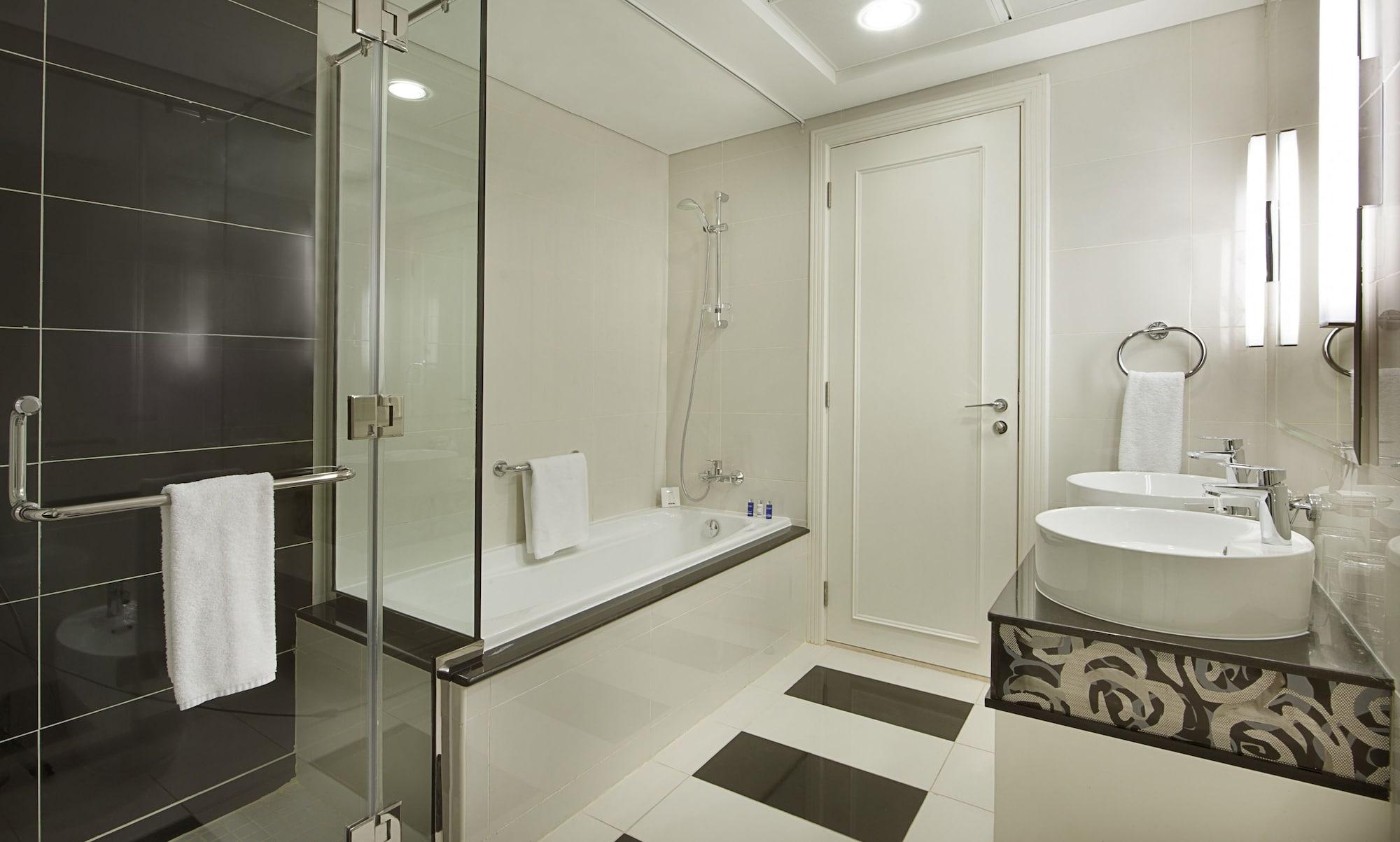 Damac Maison Mall Street 5*