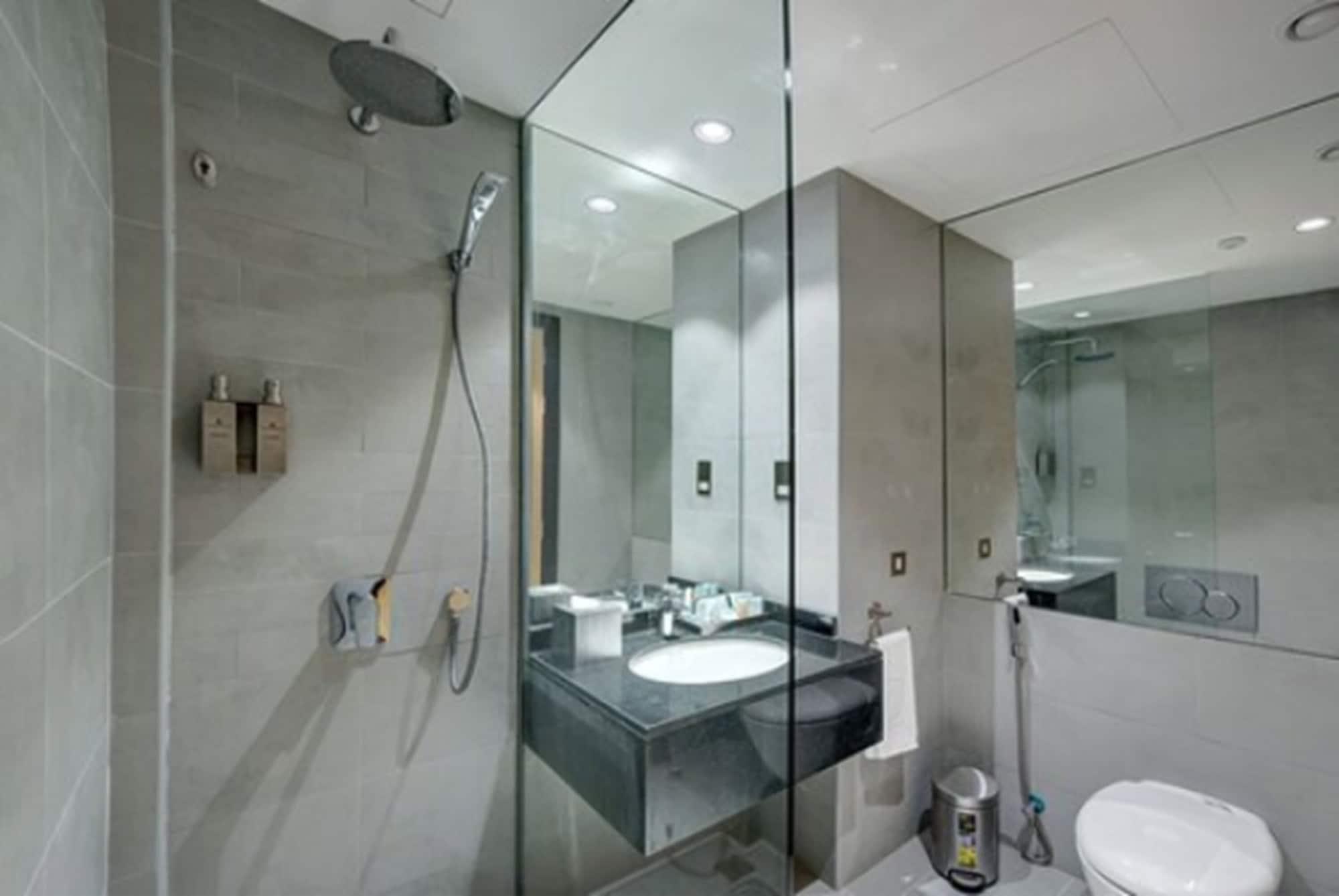 Avenue 3*