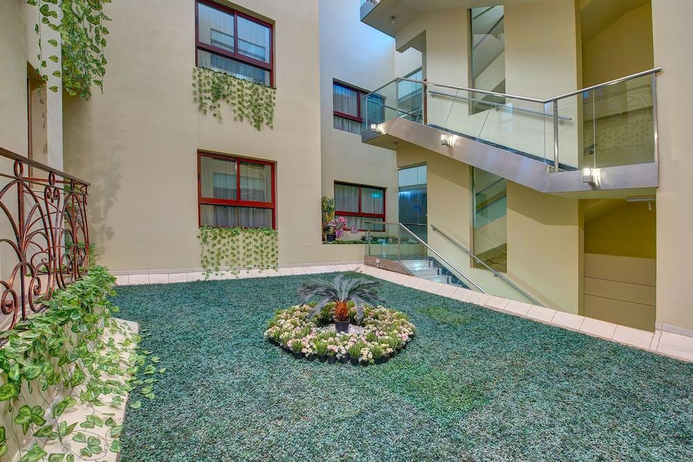 Beach Hotel Apartment Aparthotel 3*