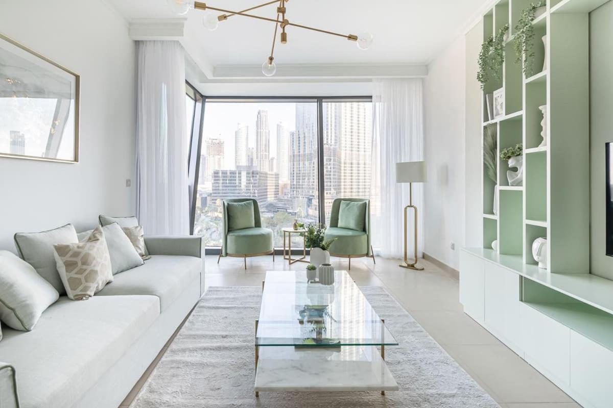 Frank Porter - Burj Vista Daire
