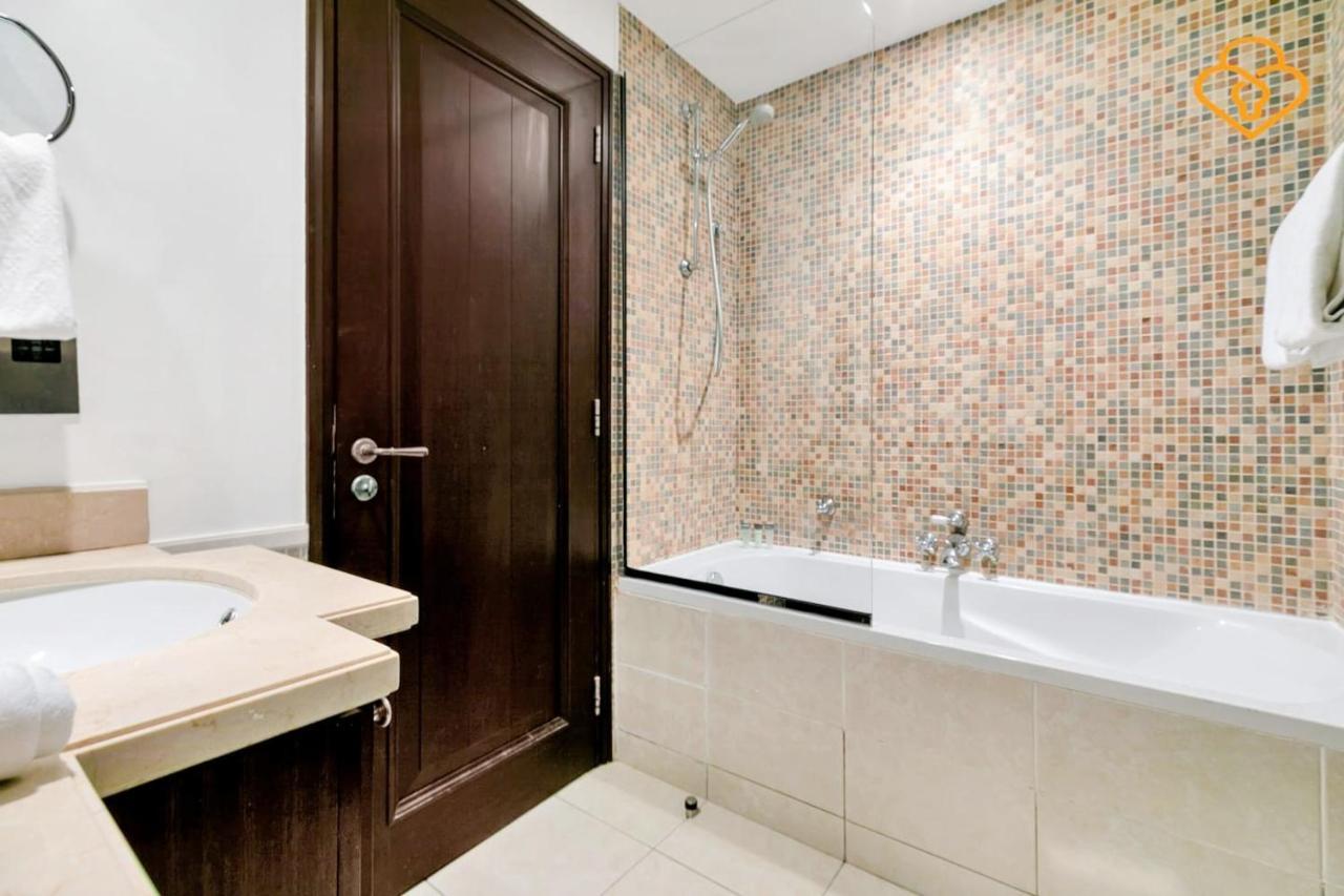 Keysplease 1 Bedroom Minutes To Mall, Downtown 405 Apartment Dubai