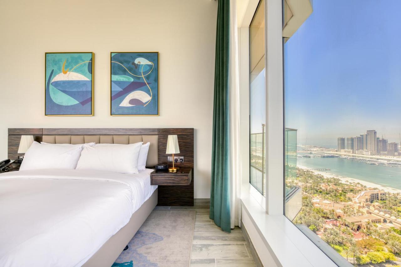 Avani Palm View Luxury Daire