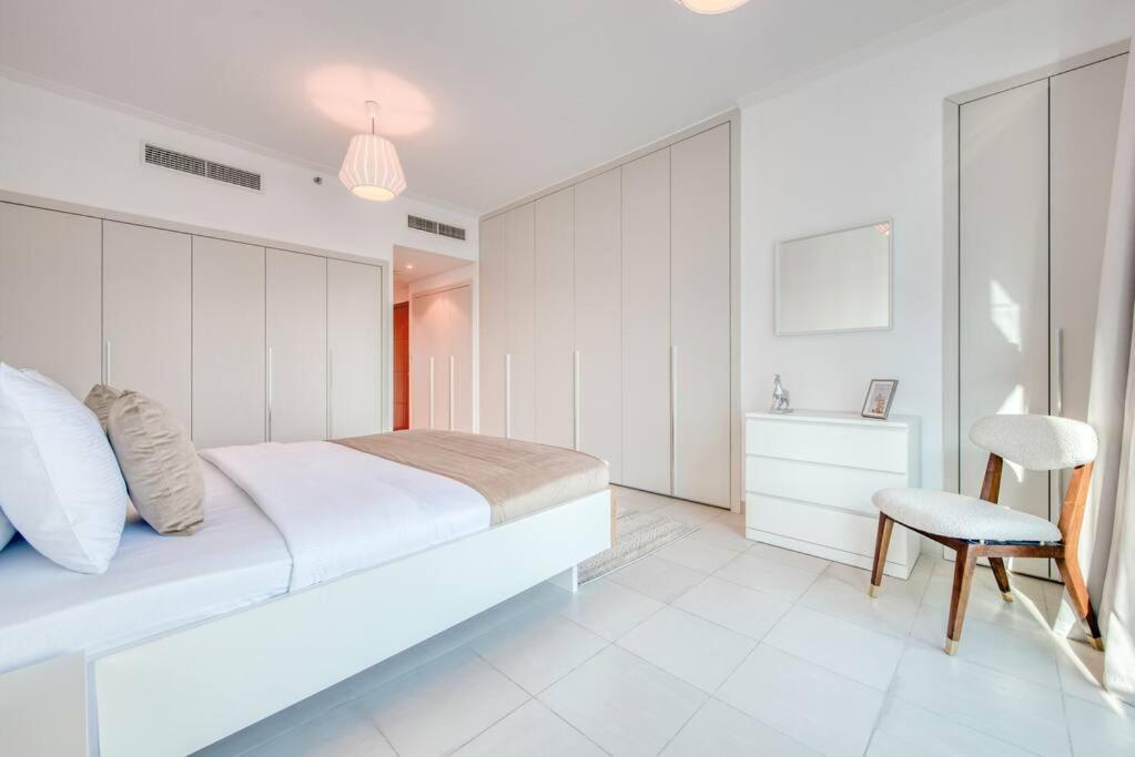 Attessa Tower, Marina Promenade, Marina - Mint Apartment Dubai
