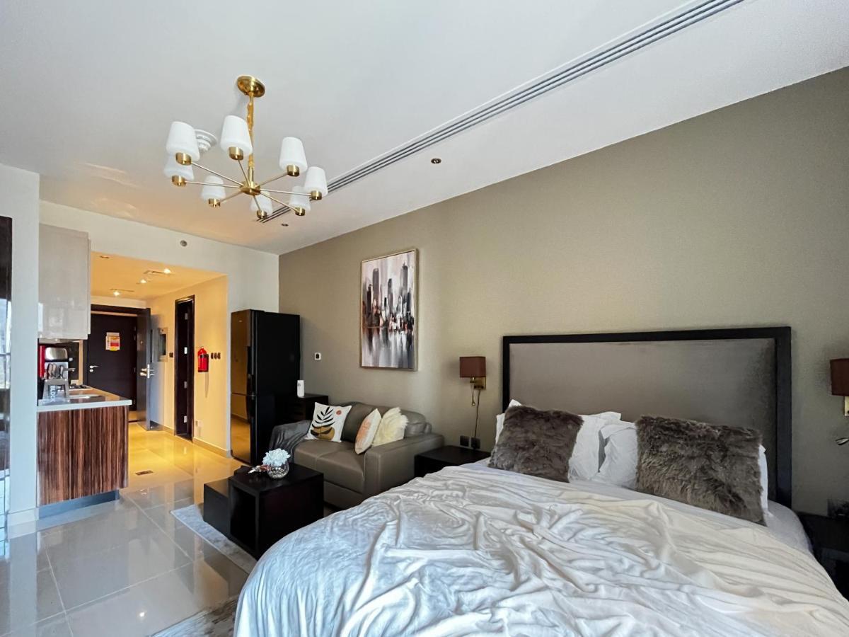 Apartment Trophy - Sky High Haven *