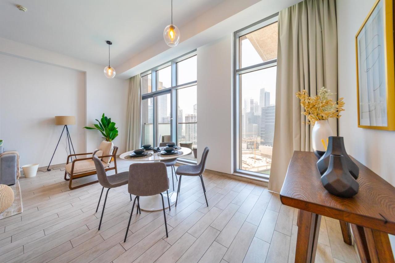 Eden's Homes & - Millennium Atria Residences Dubai