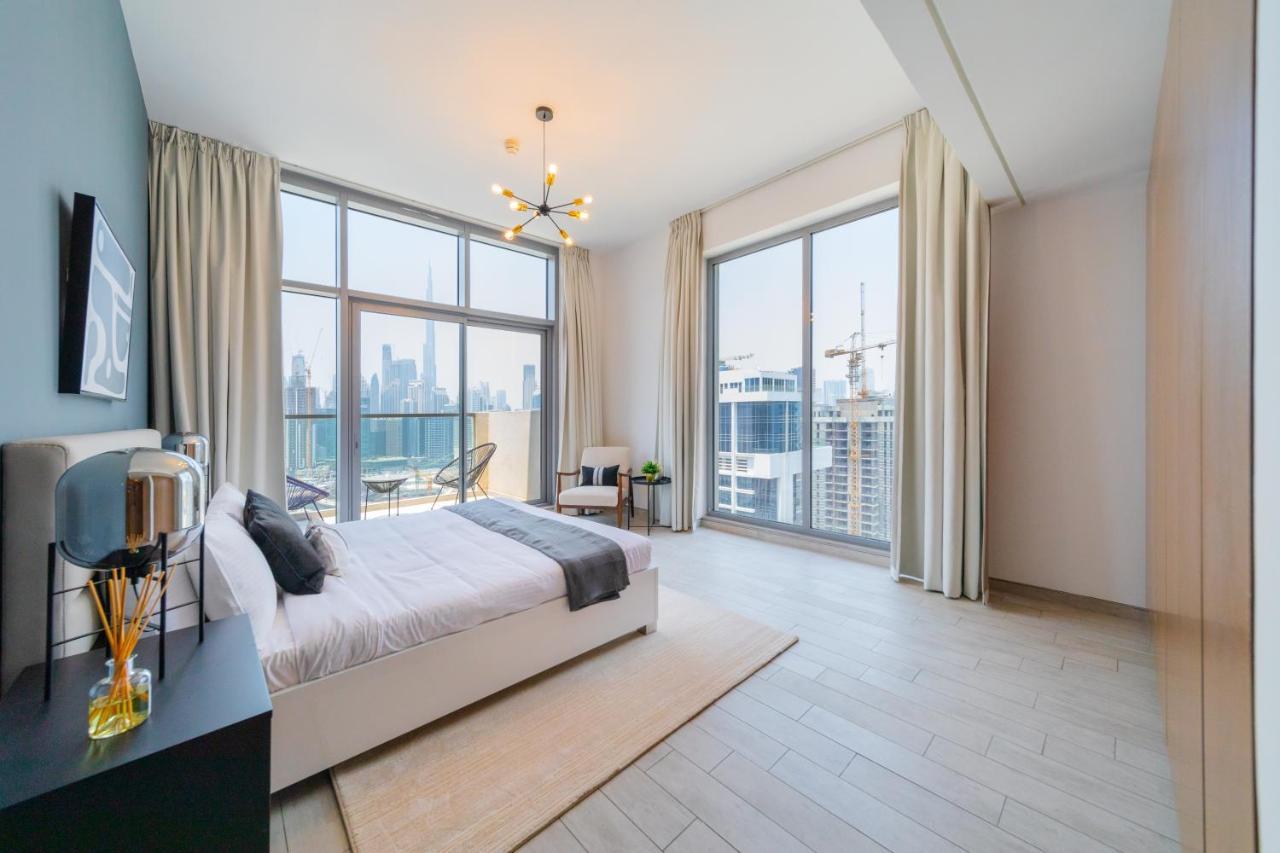 Eden's Homes & - Millennium Atria Residences * Dubai