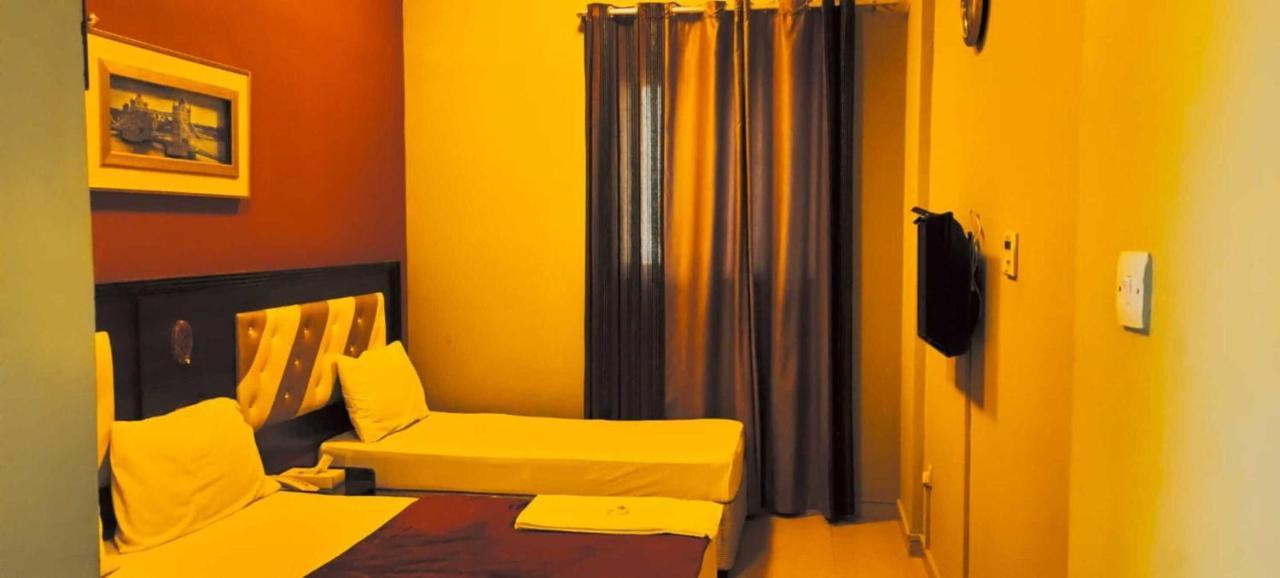 Oyo 902 Prime Llc Hotel
