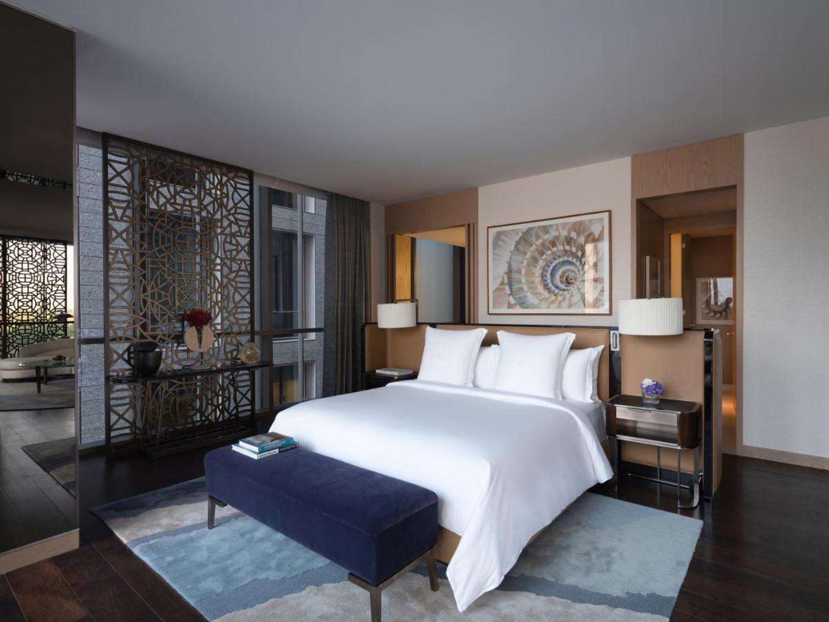 Four Seasons International Financial Centre Hotel