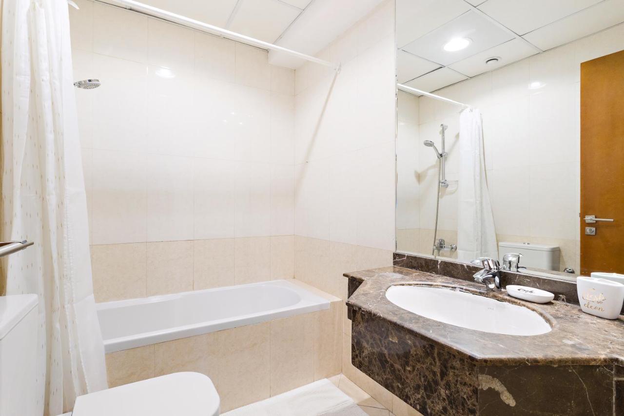 Beautiful Two Bedroom Apartment By Marina Promenade * Dubai