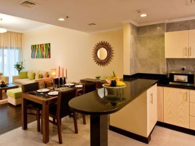 Al Nawras Aparthotel 4*