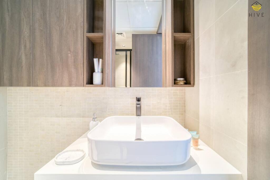 Gorgeous 1 Bedroom In Euro