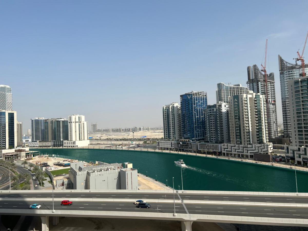 5-star Luxury Studio Near Burj Khalifa With Amazing Canal & View! Apartment *