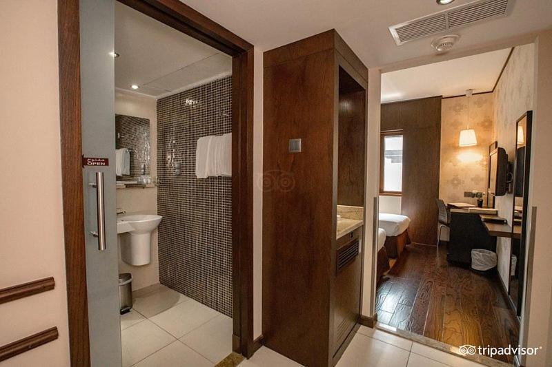 Hotel Deira 2*