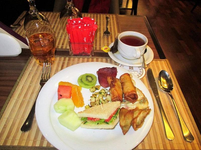 Deira Hotel 2*