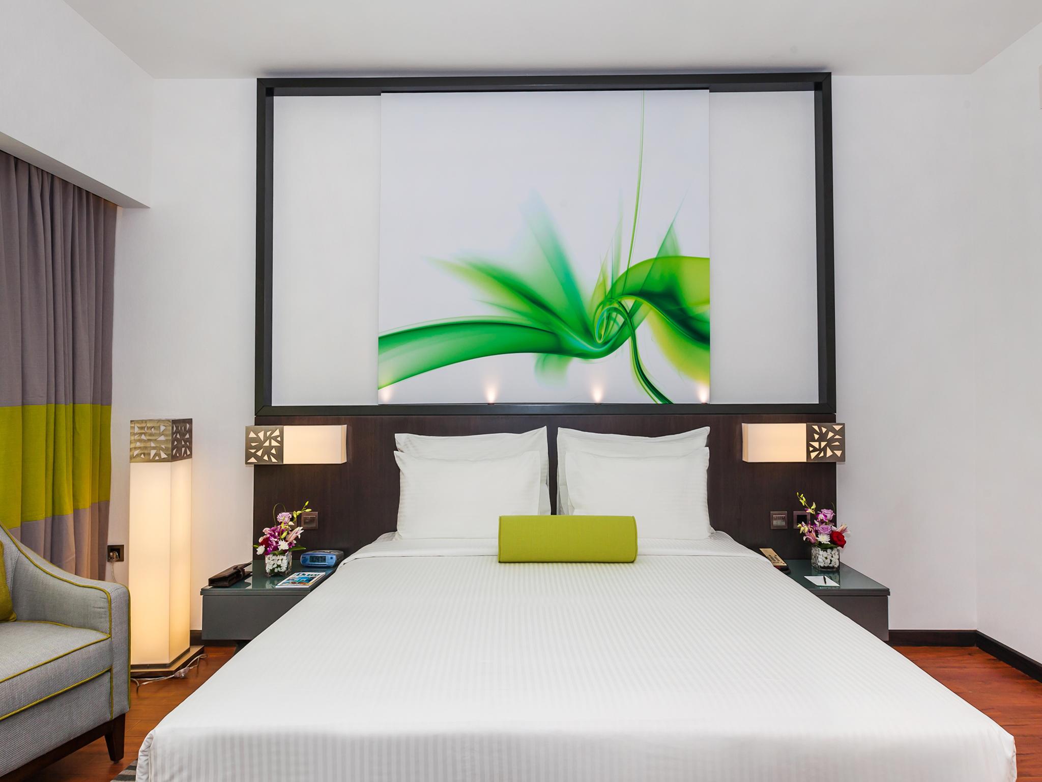 Howard Johnson Plaza By Wyndham Deira Hotel