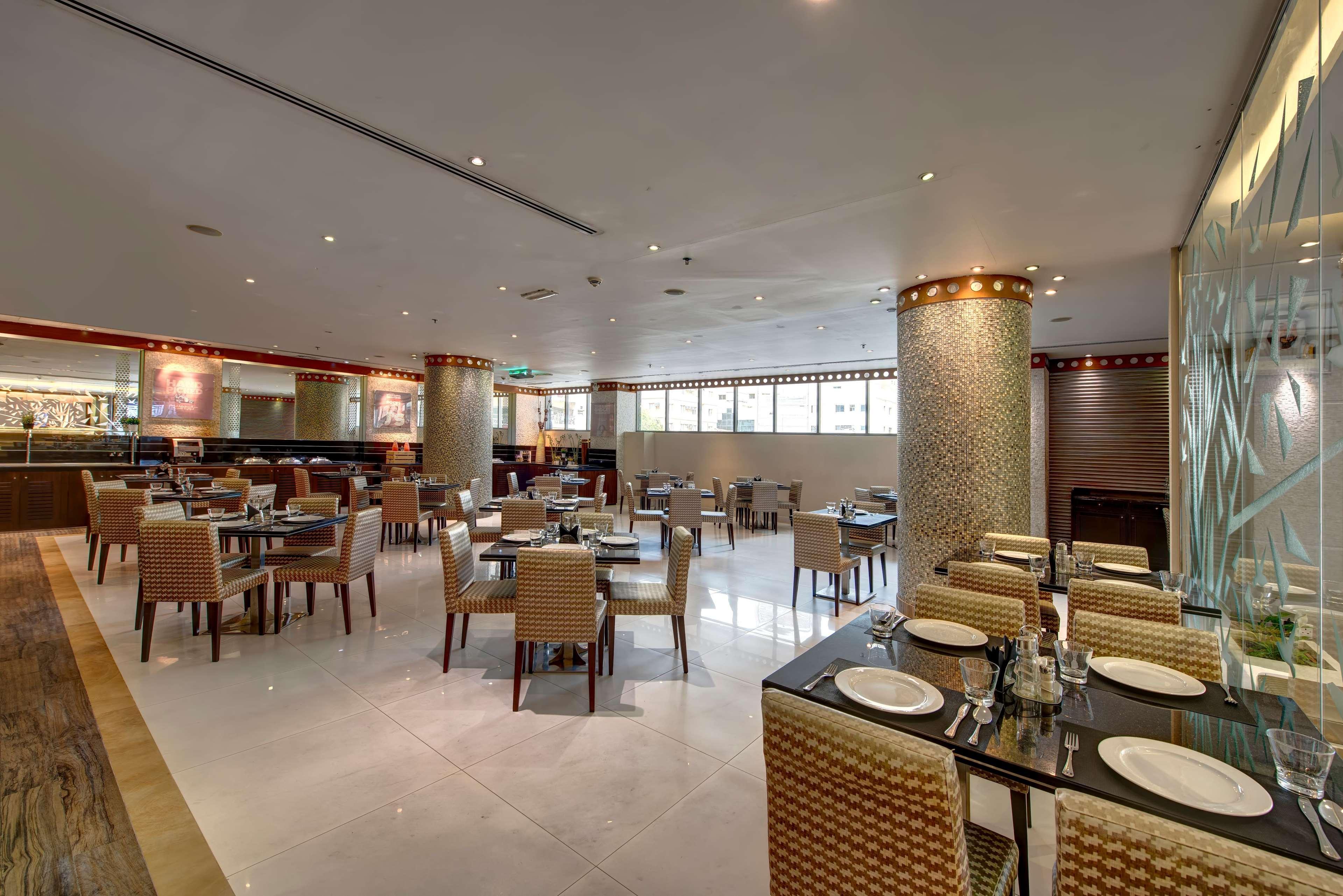 Howard Johnson Plaza By Wyndham Deira Hotel Dubai