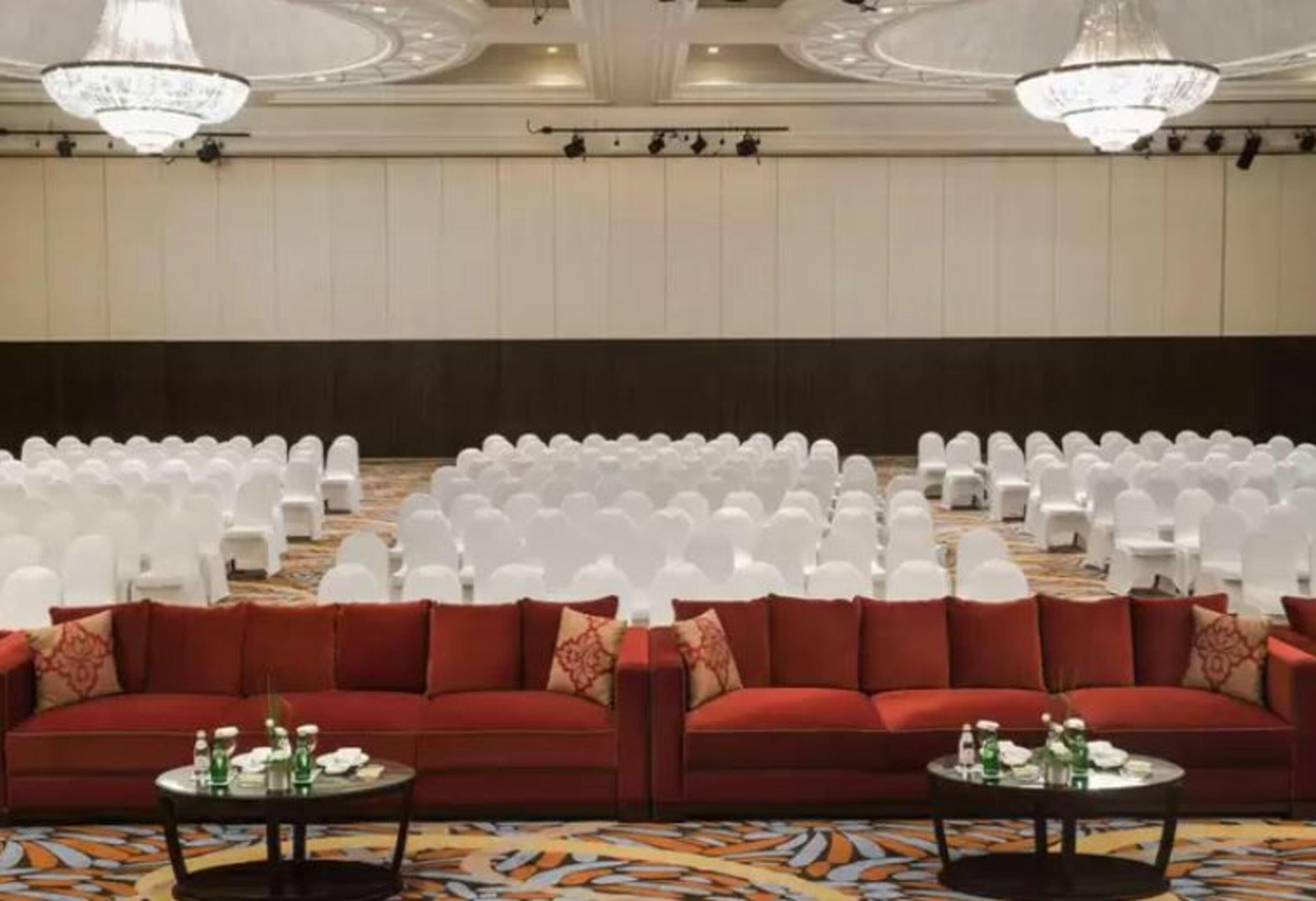 Moevenpick Grand Al Bustan Dubai