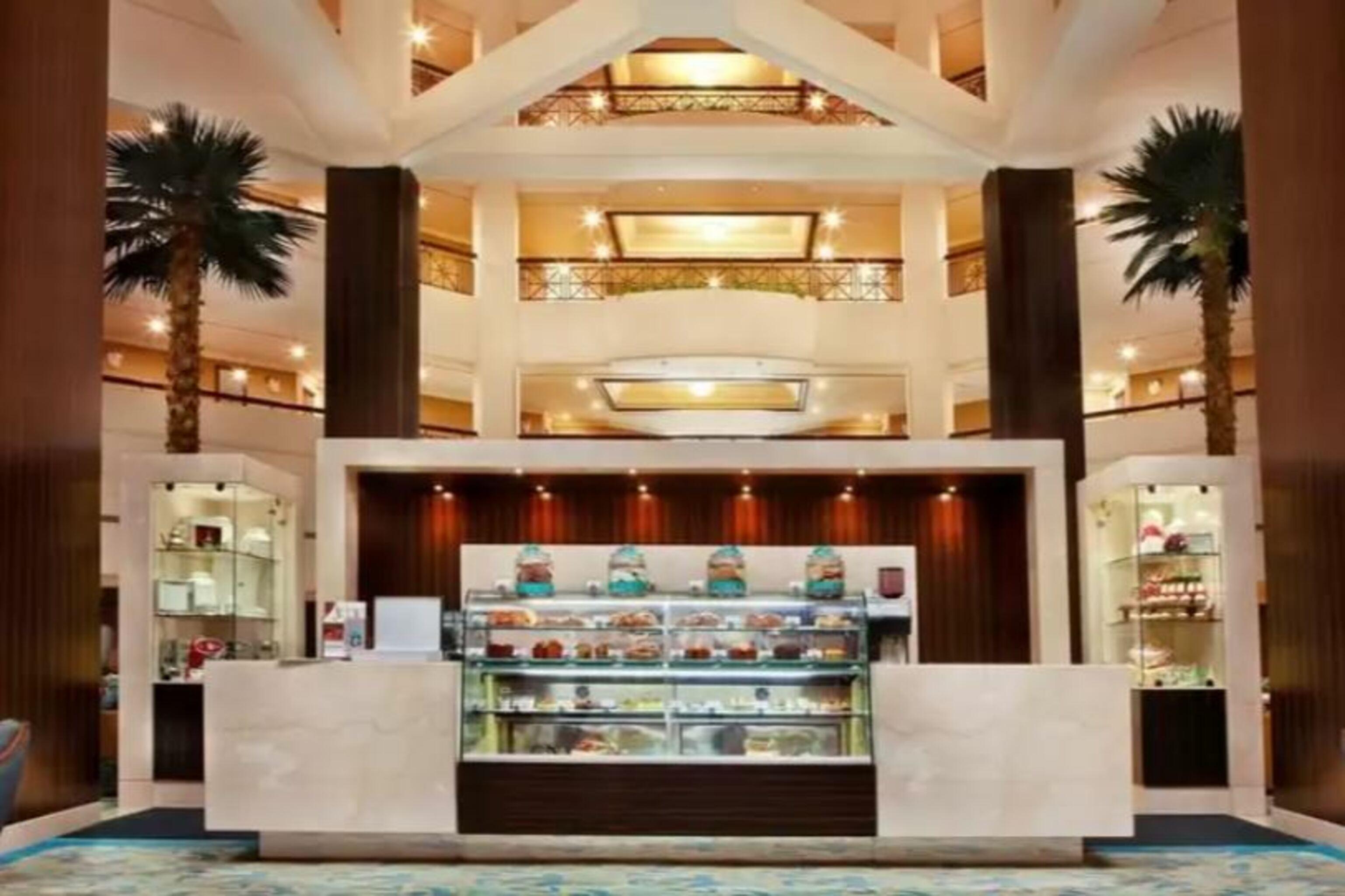 Otel Moevenpick Grand Al Bustan