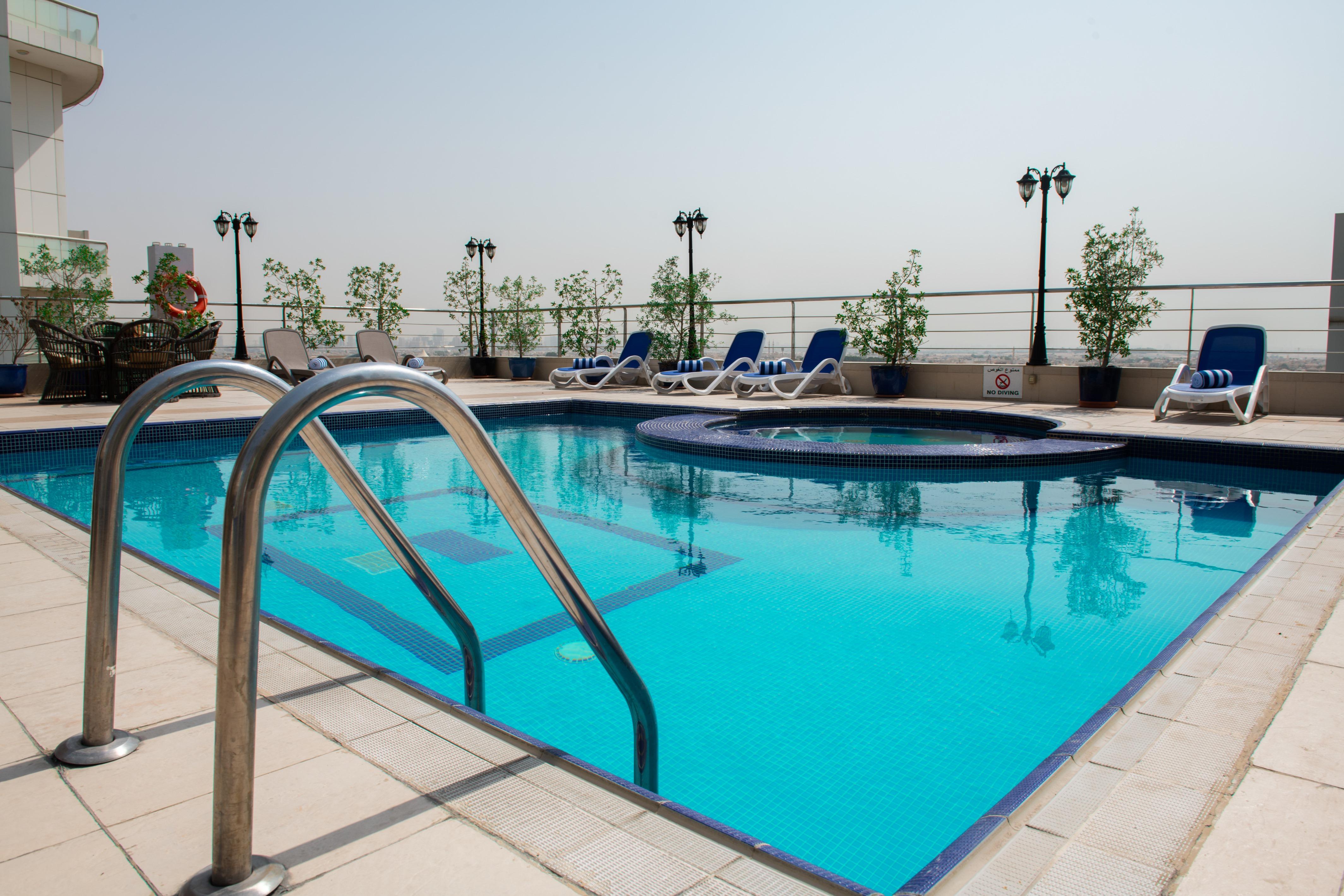 Hotel Grandeur Al Barsha 4*