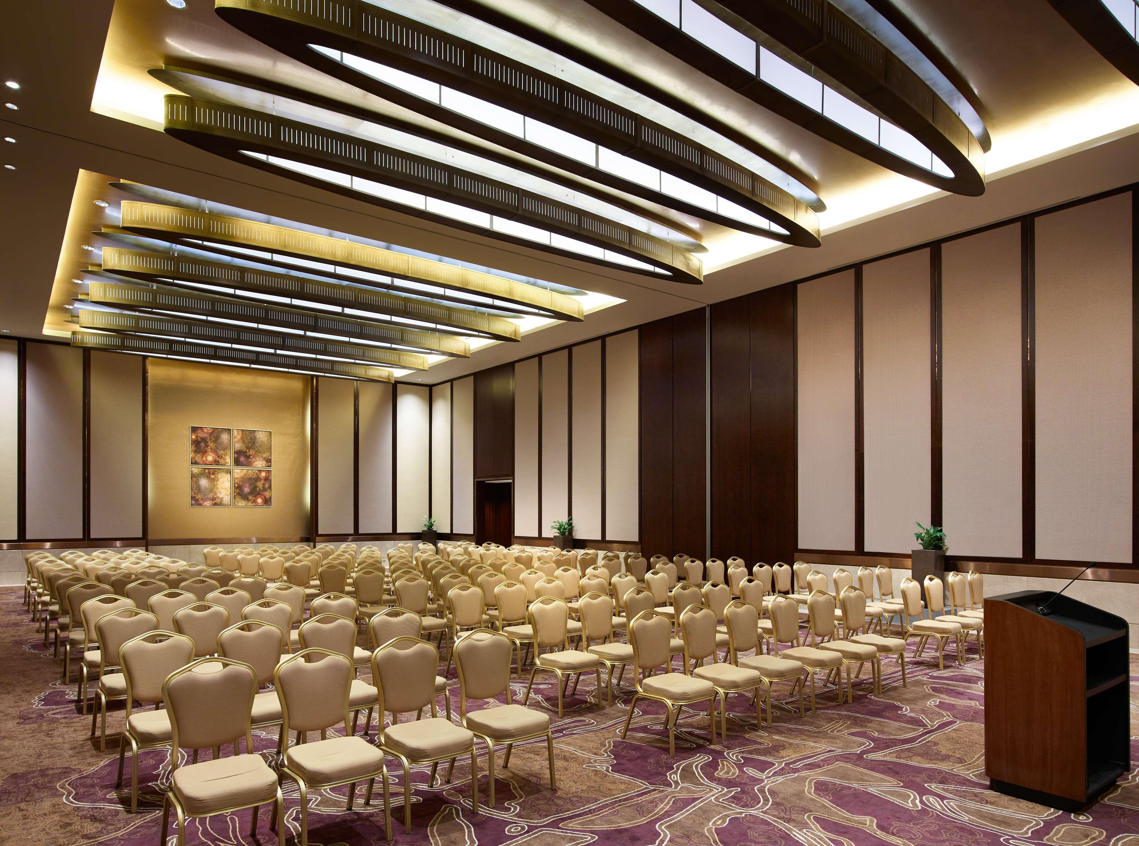 Swissotel Al Ghurair - Deira & Creek 5*