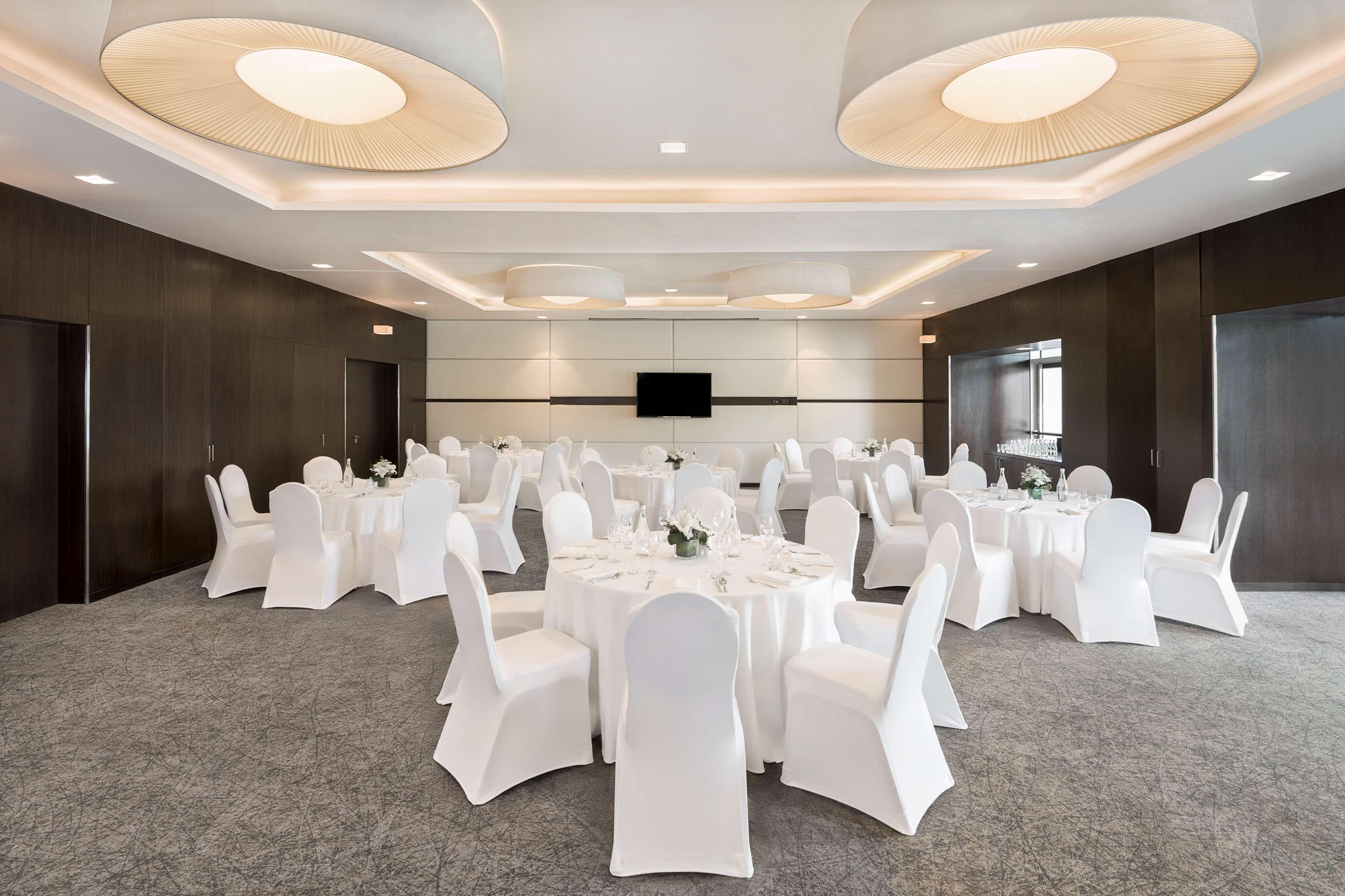 Hyatt Place Al Rigga Otel