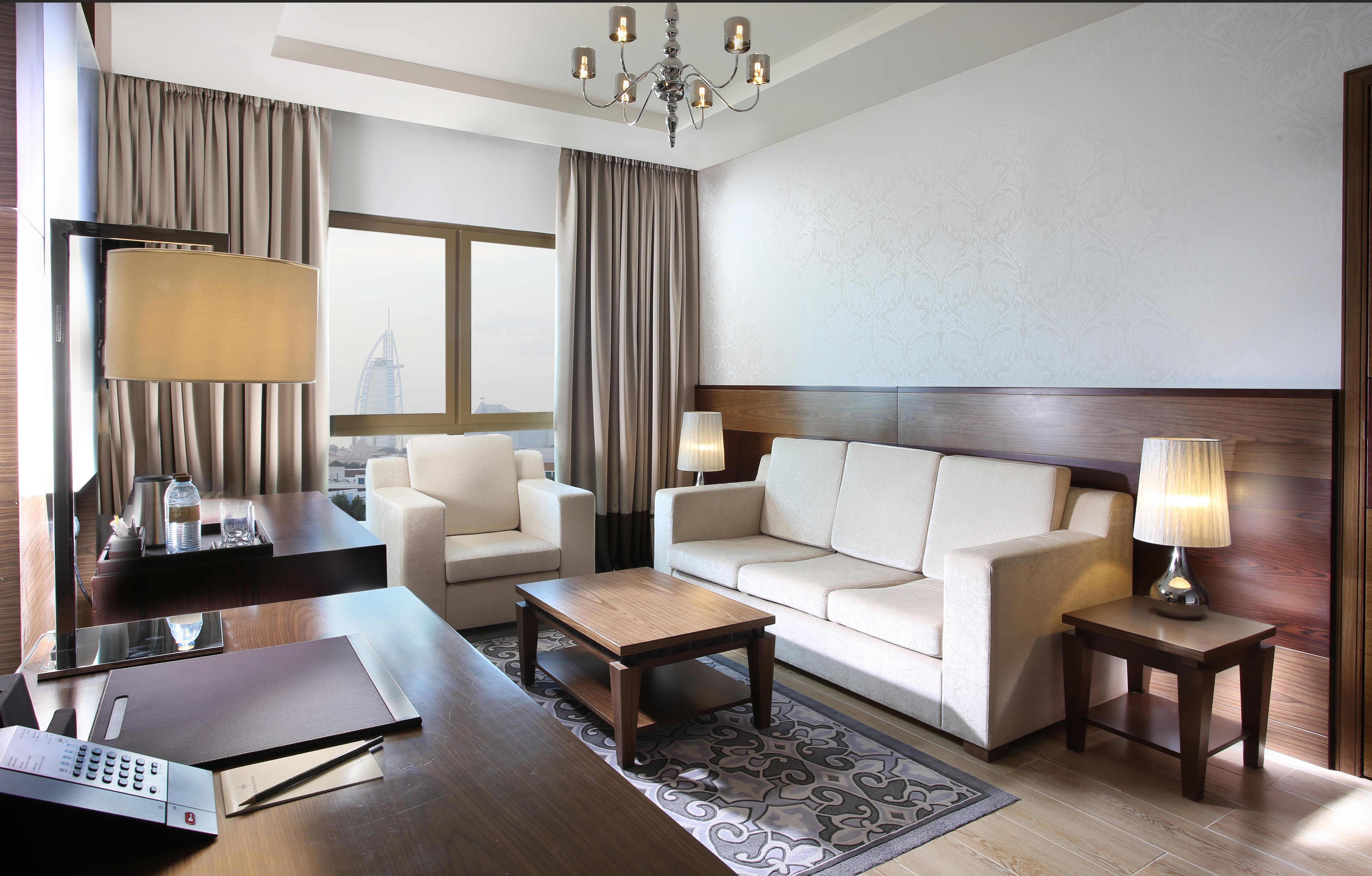 Hotel Metropolitan 4*