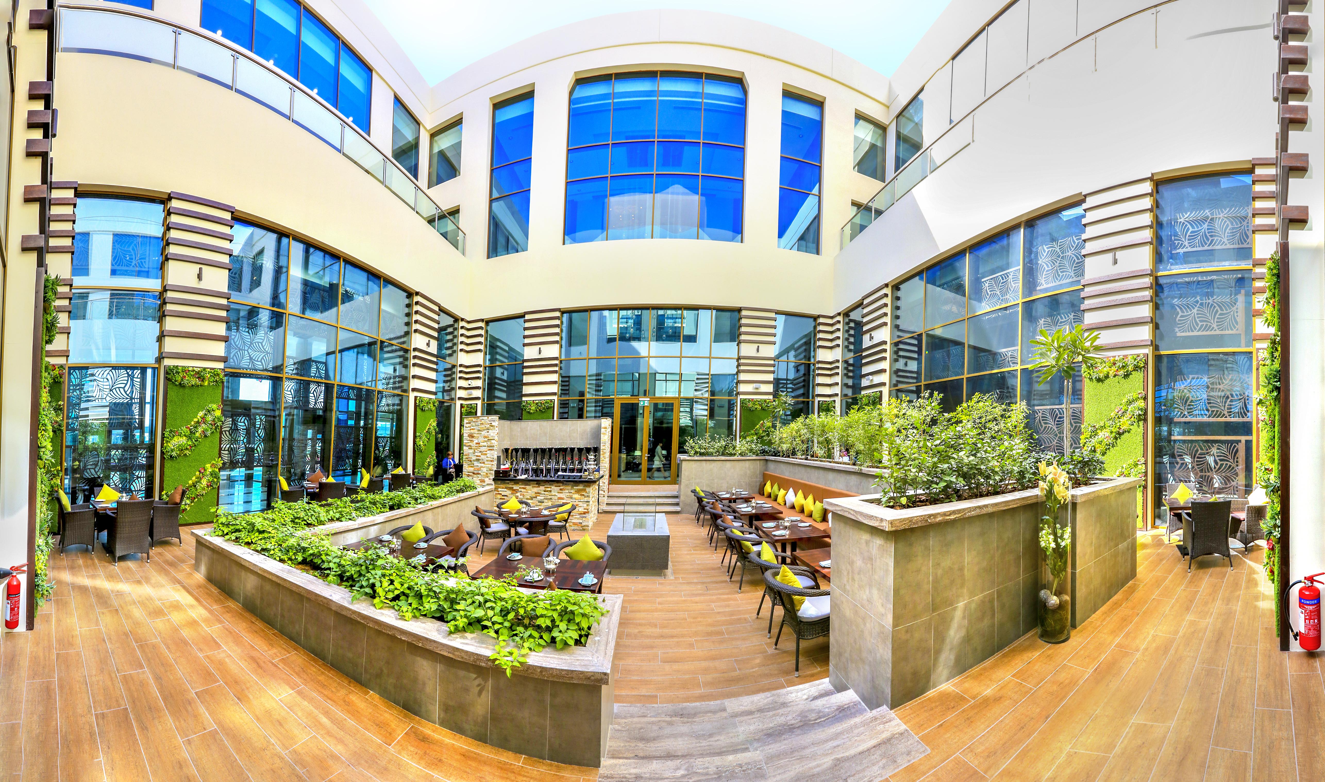 Hotel Metropolitan 4*