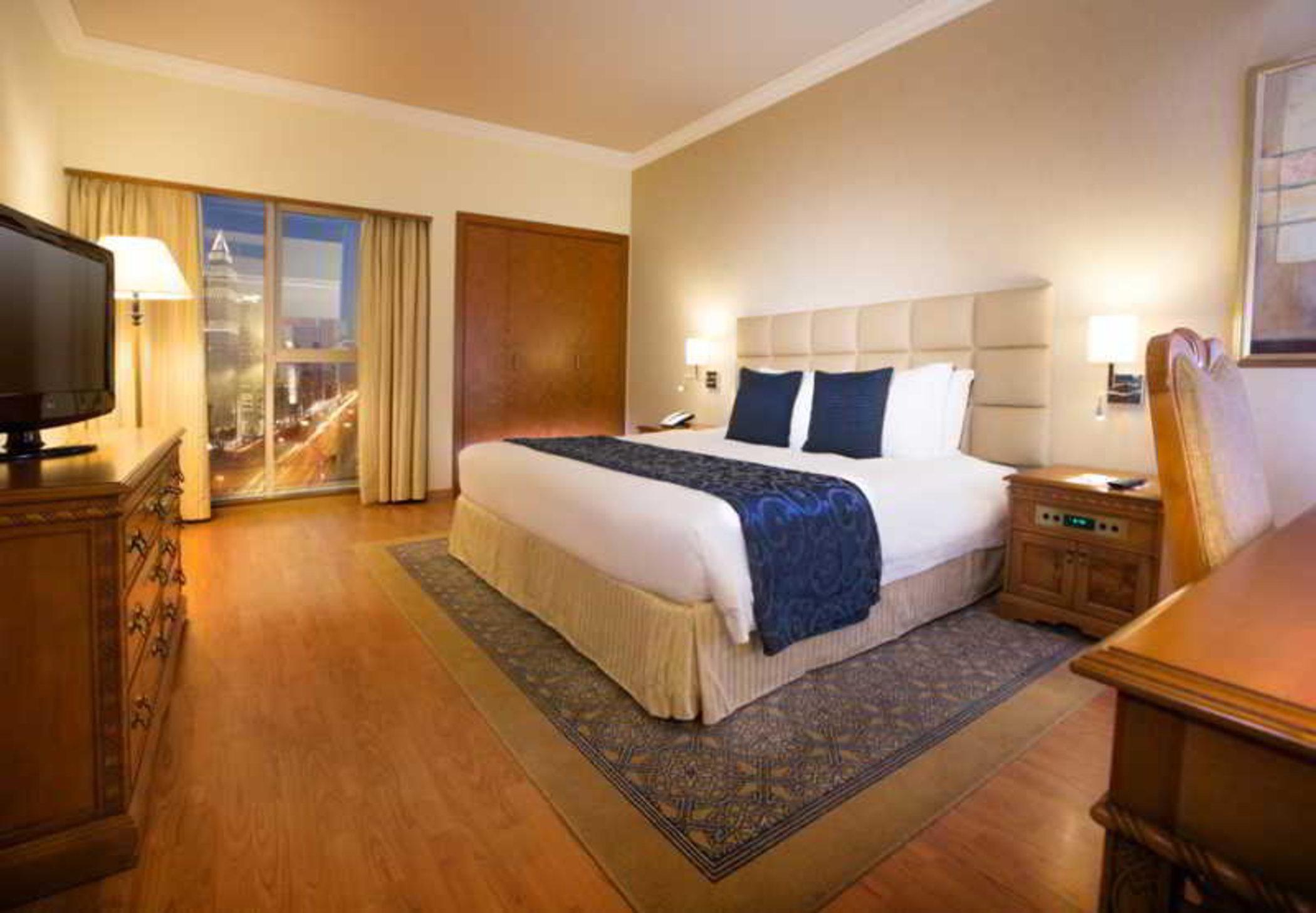 Millennium Plaza Downtown, 5*