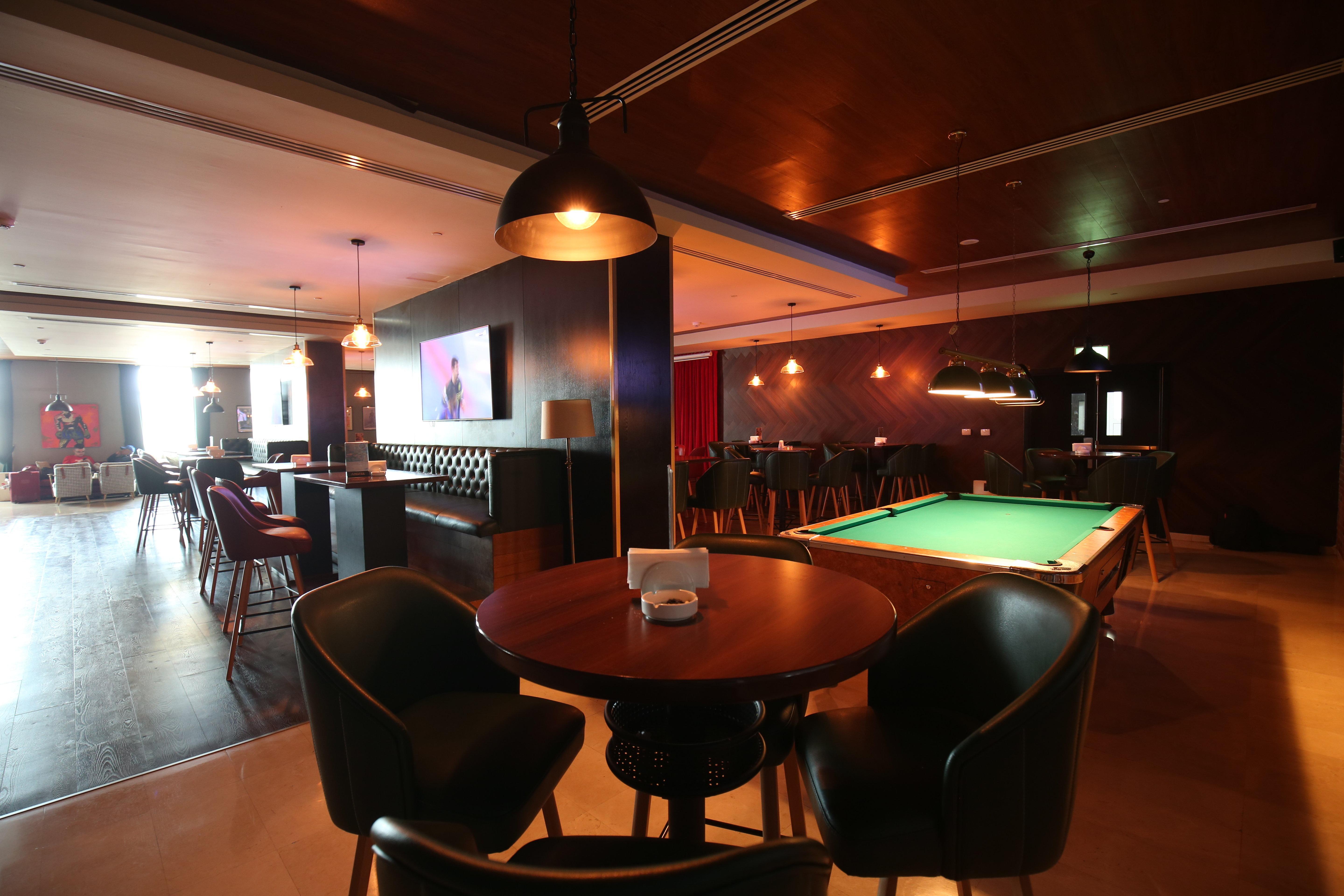 Express Airport By Ihg Hotel