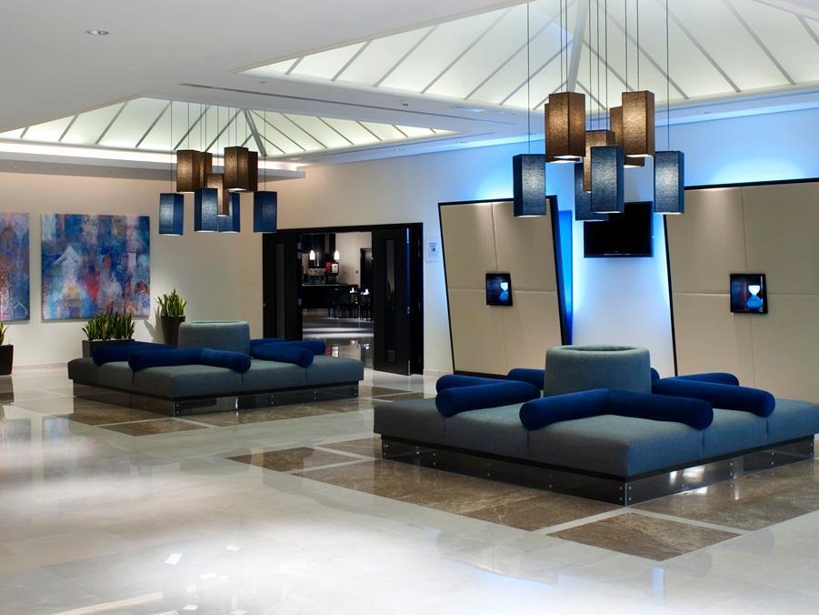 Hotel Express Airport By Ihg