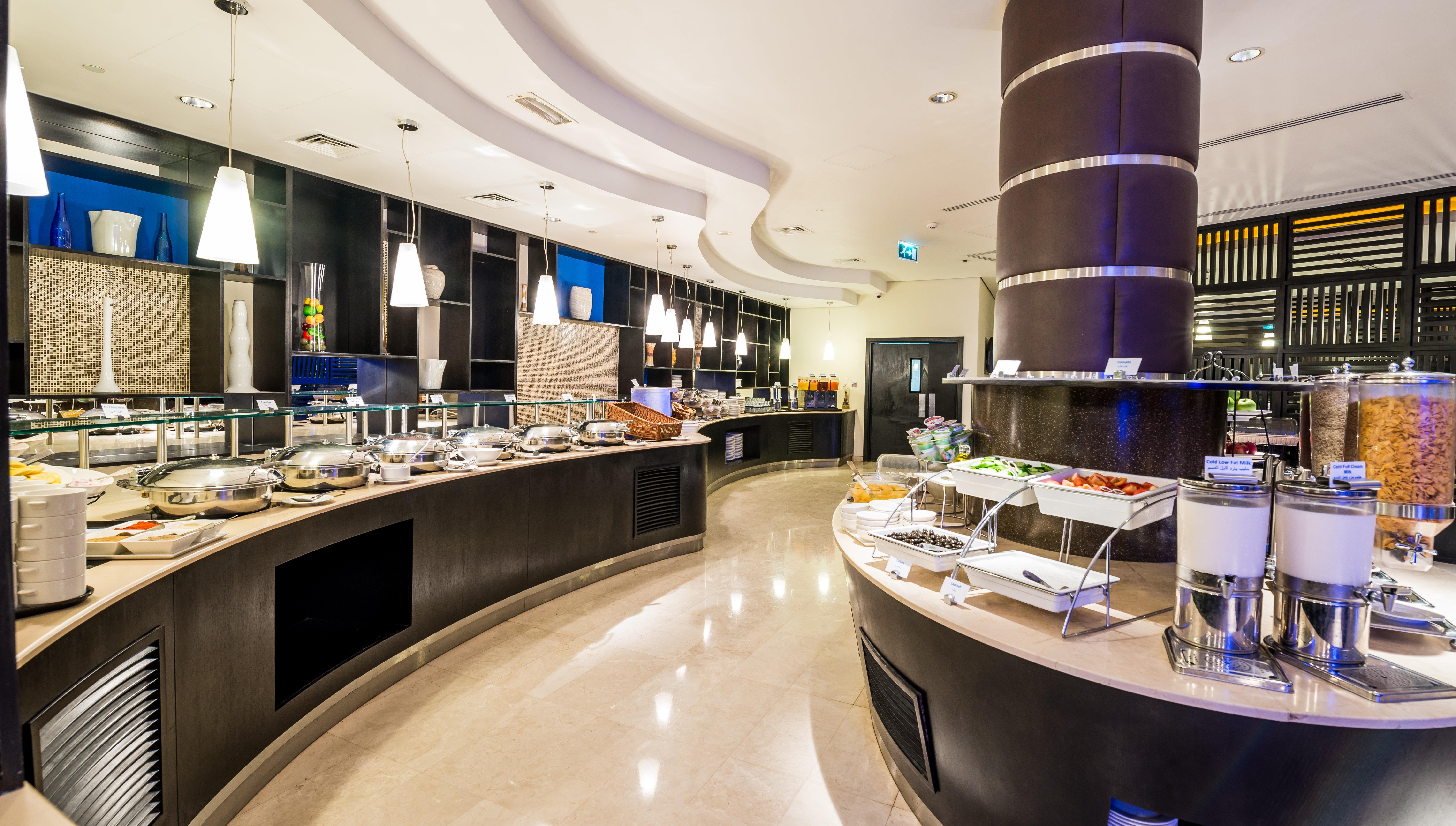 Express Airport By Ihg Hotel 3*