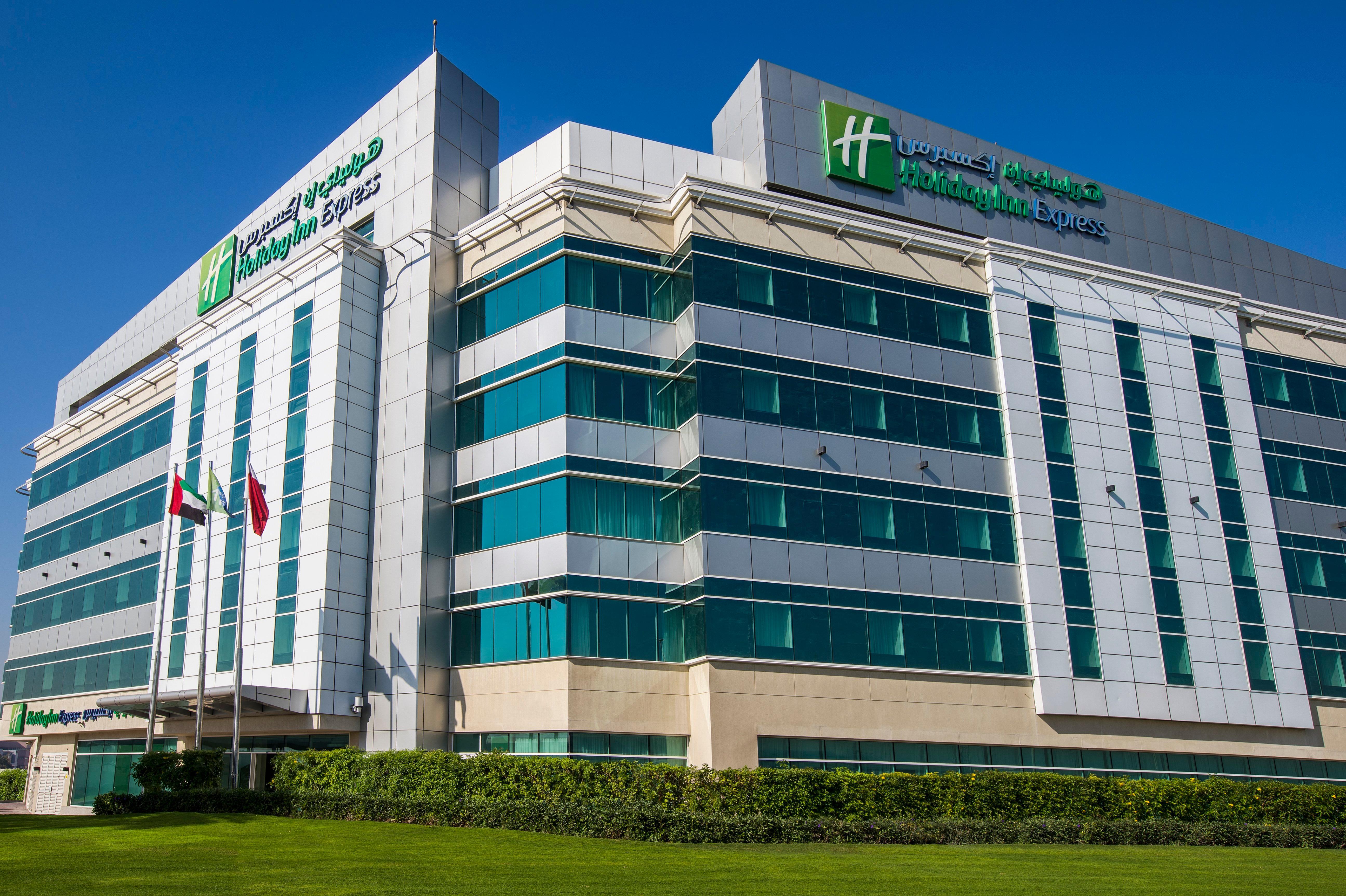Express Airport By Ihg Hotel 3*