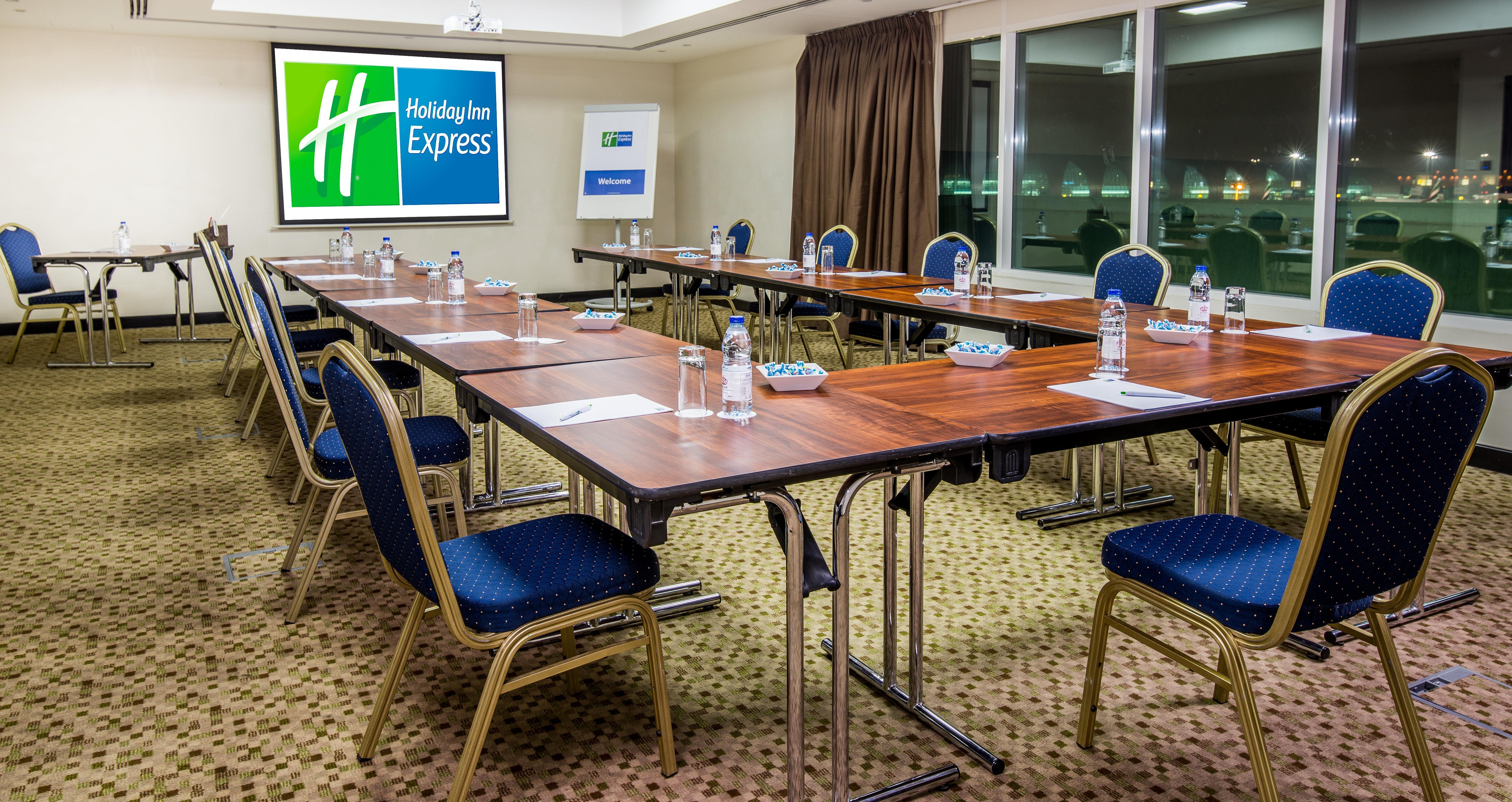 Hotel Express Airport By Ihg