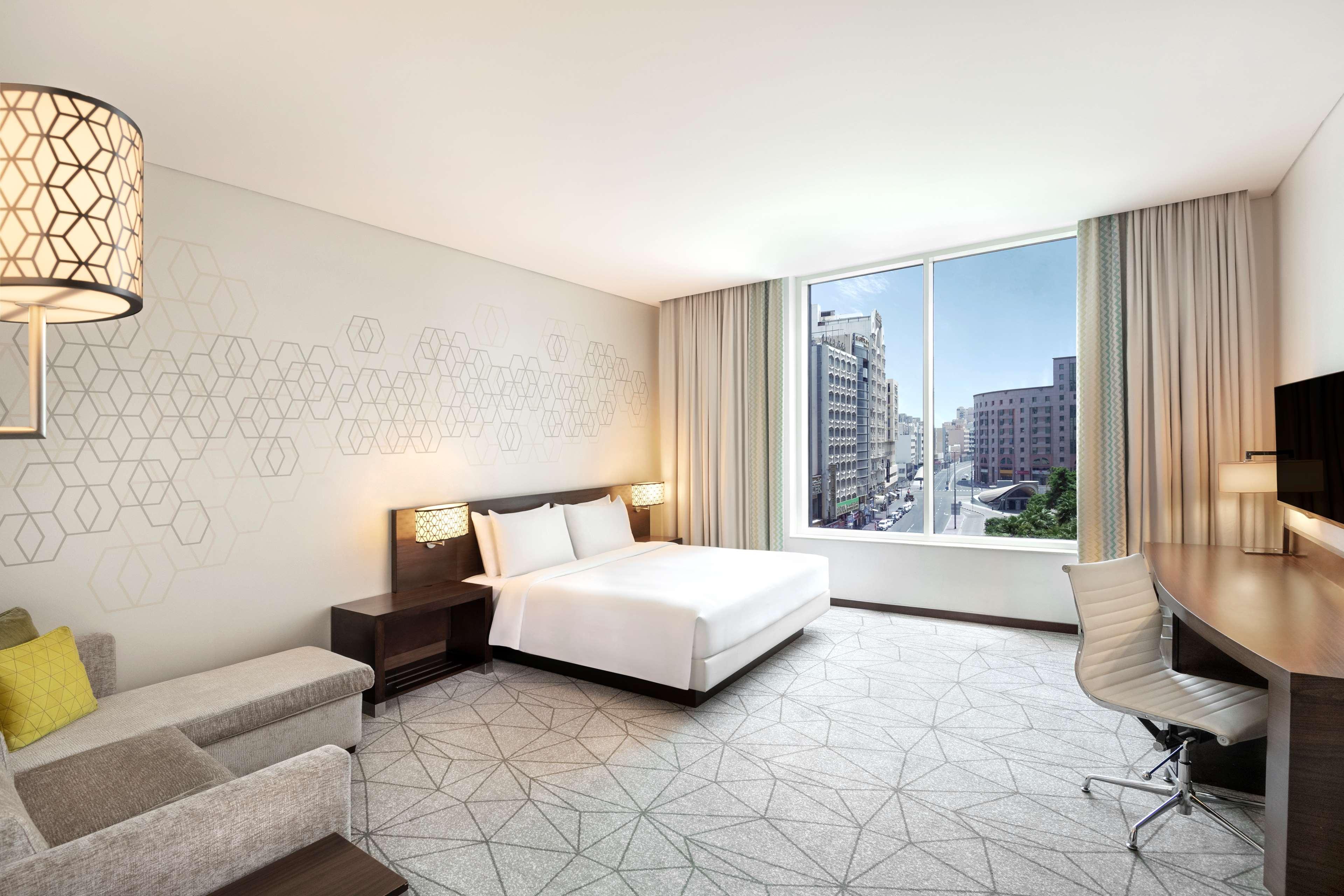 Hotel Hyatt Place Baniyas Square Dubai