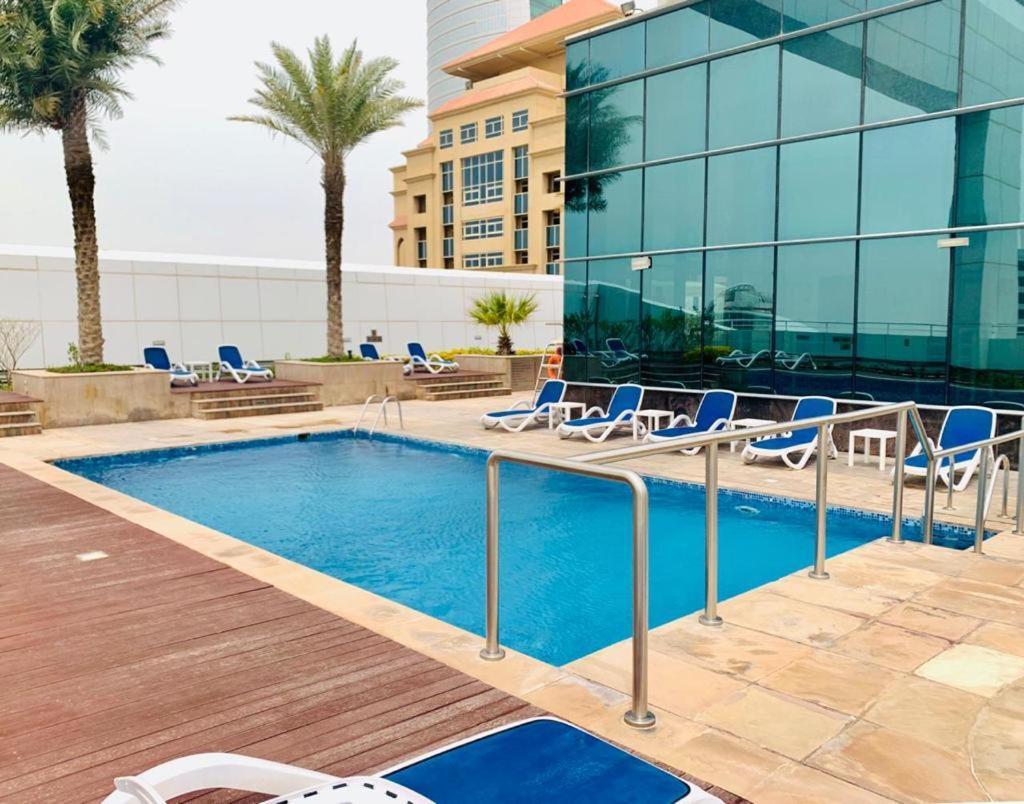 New Age Vacation Homes - Lovely Studio In Goldcrest Views 2, Jlt *