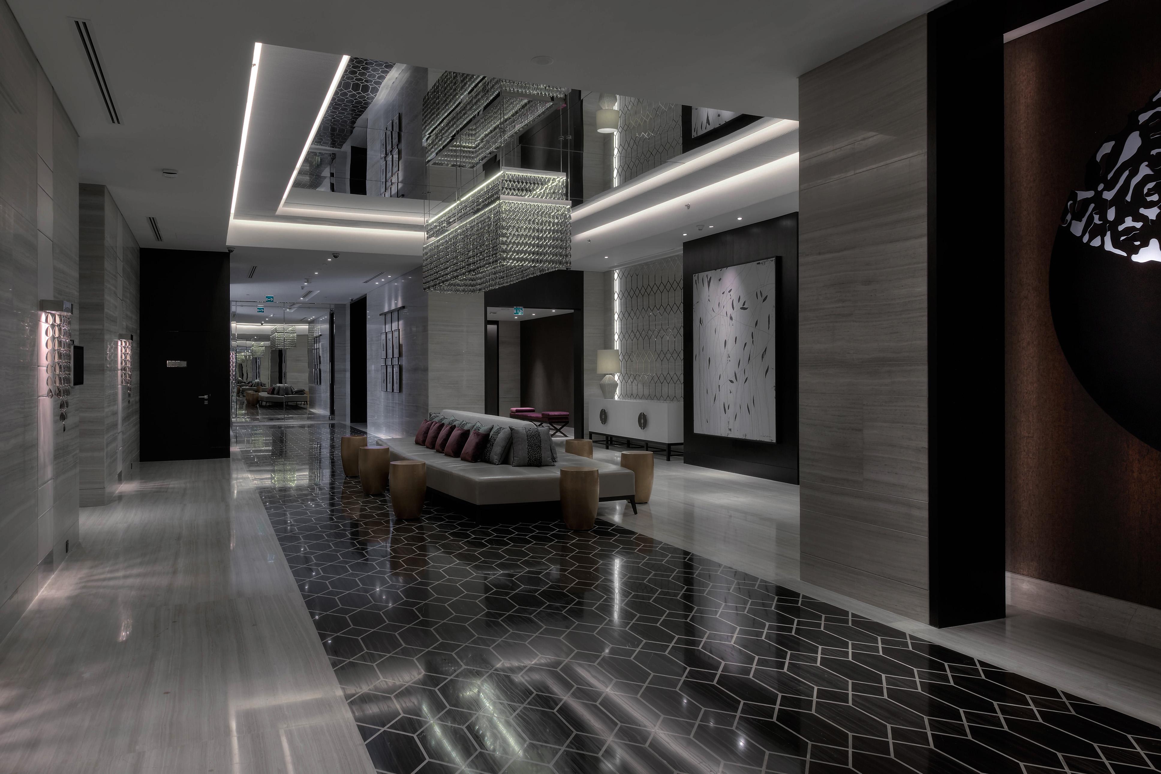 Pullman Downtown Hotel 5*