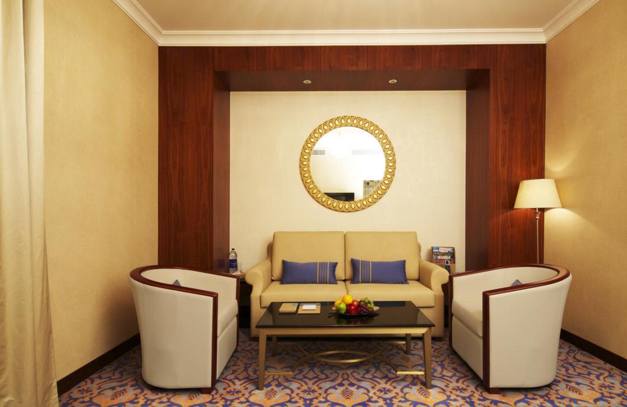 Raviz Center Point Otel 4*