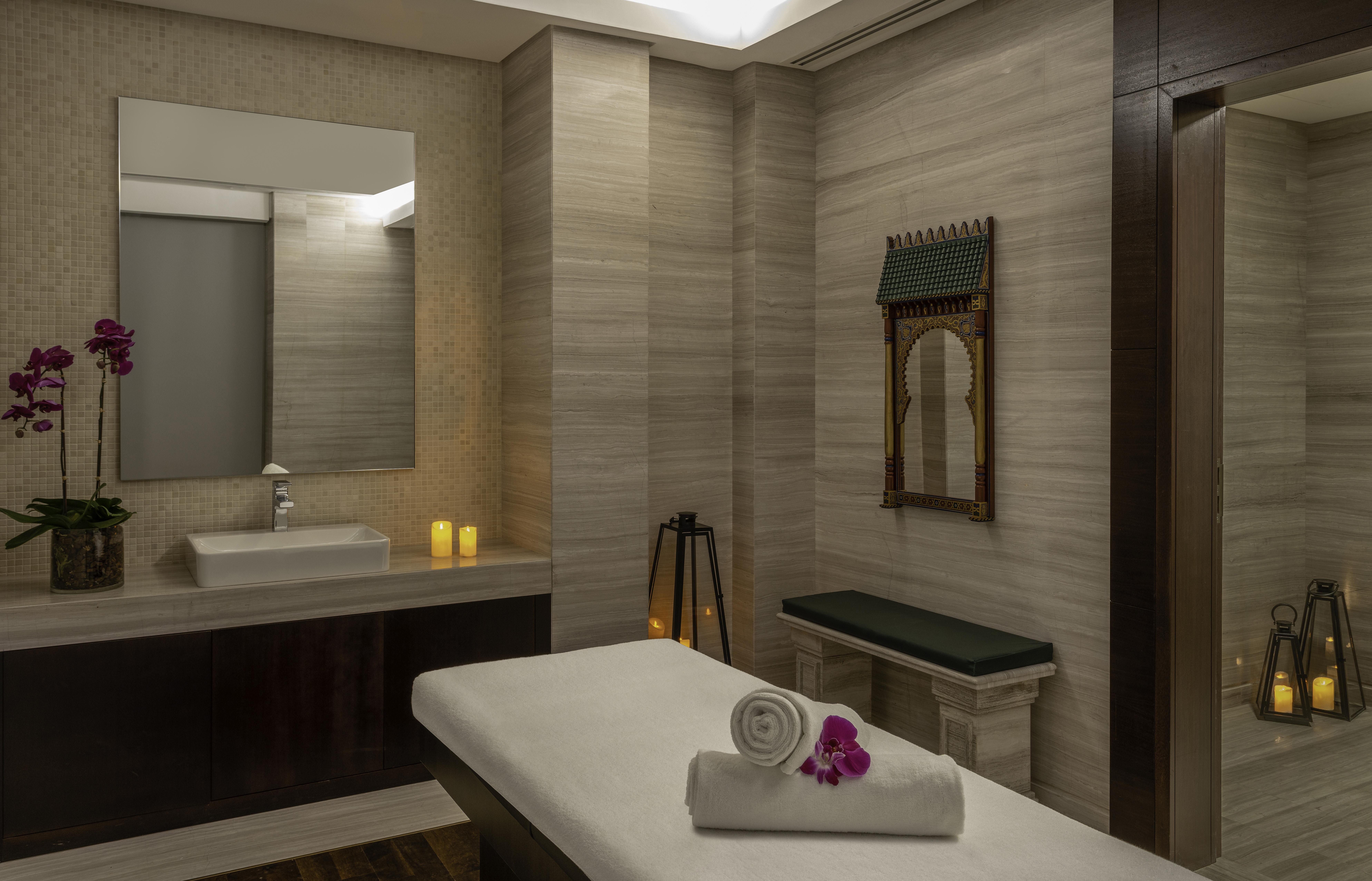 Hotel Renaissance Business Bay Hotel, 5*