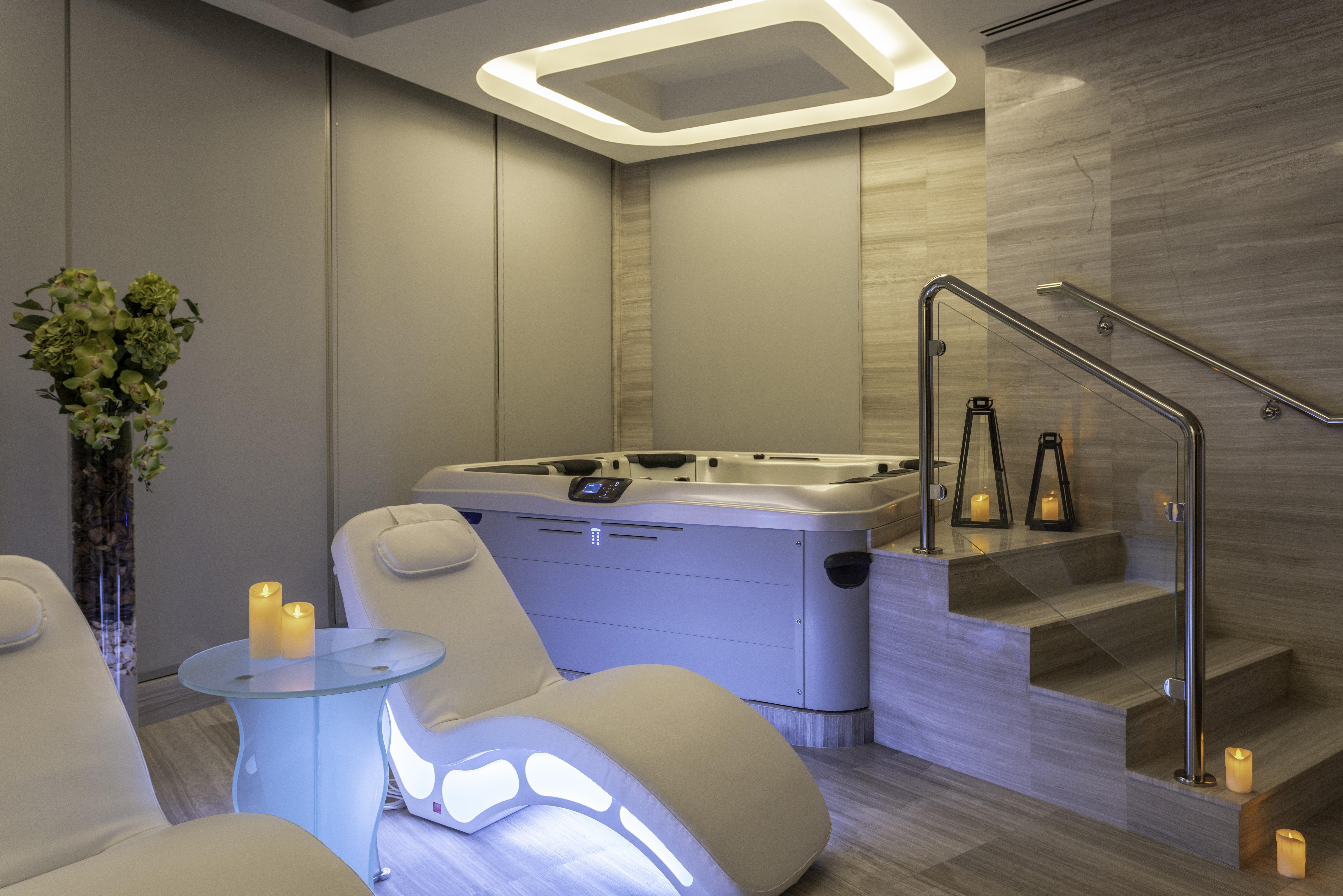 Renaissance Business Bay Hotel,