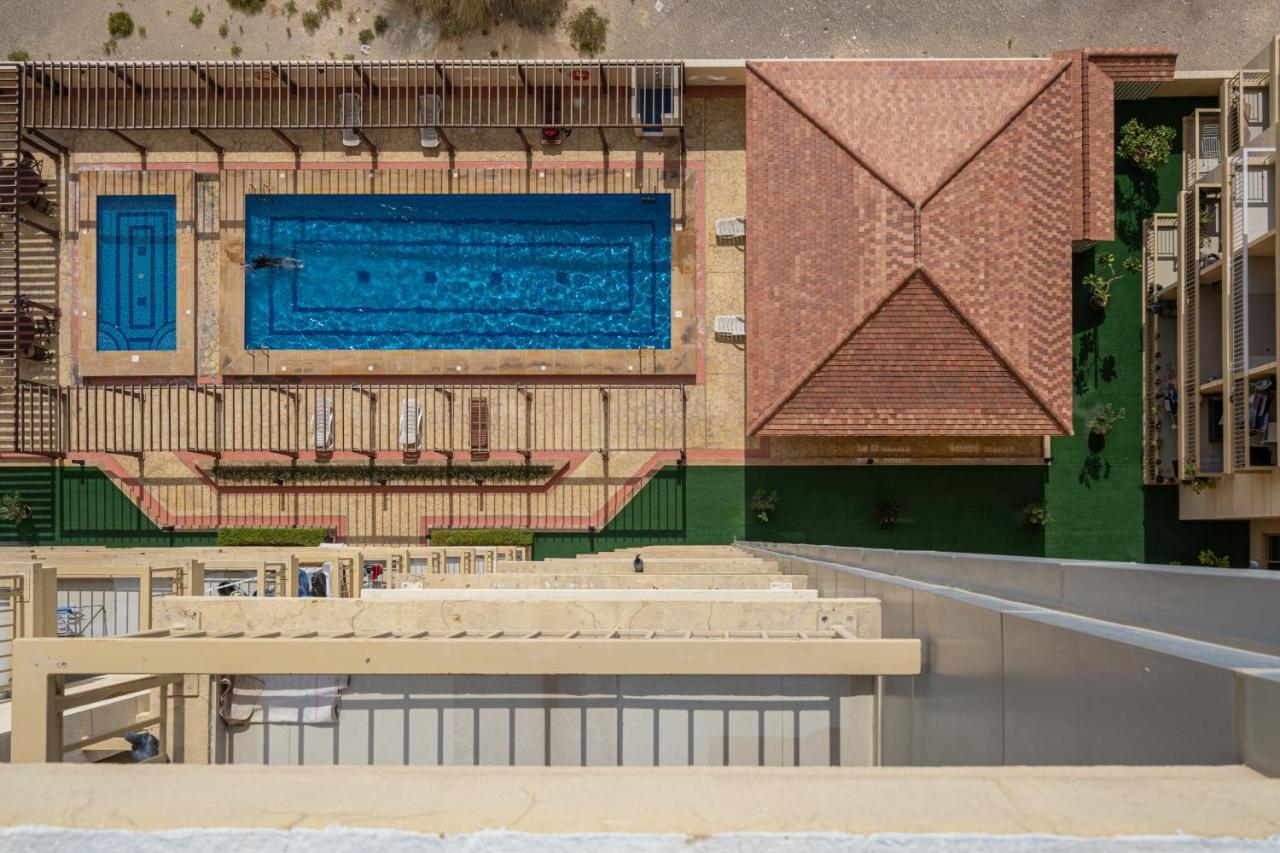 Higuests - Luxurious 1br With Balcony In Jvc *