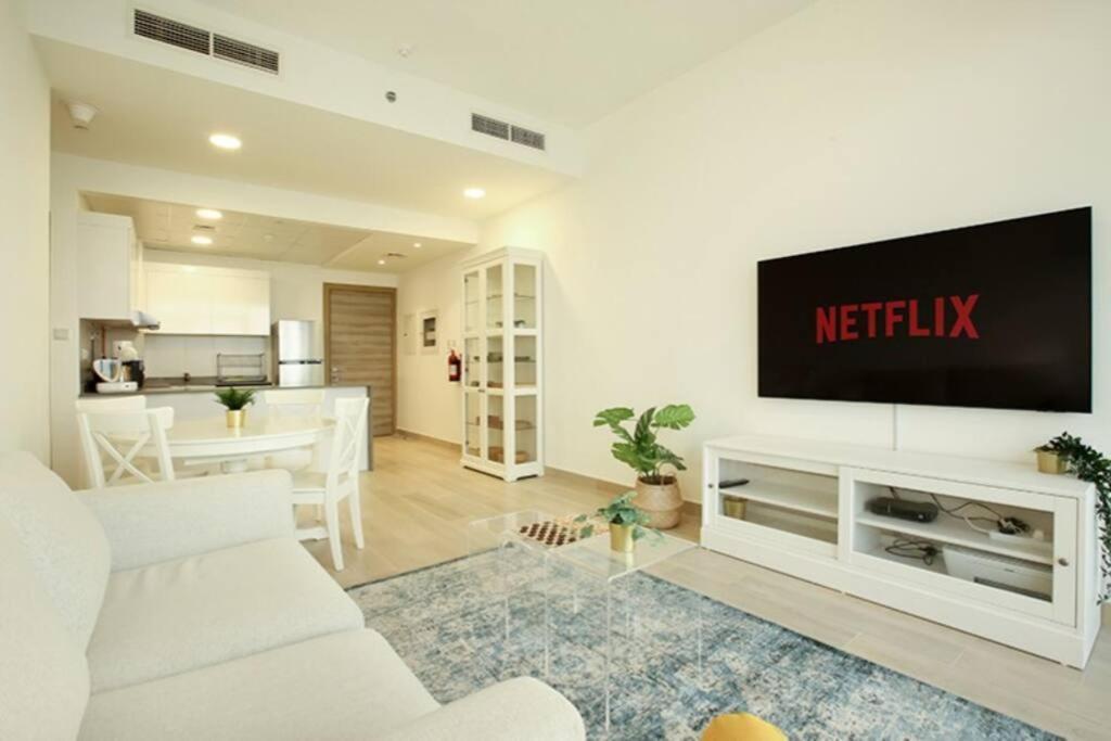 Spacious 1 Bedroom In Jvc - Apartment