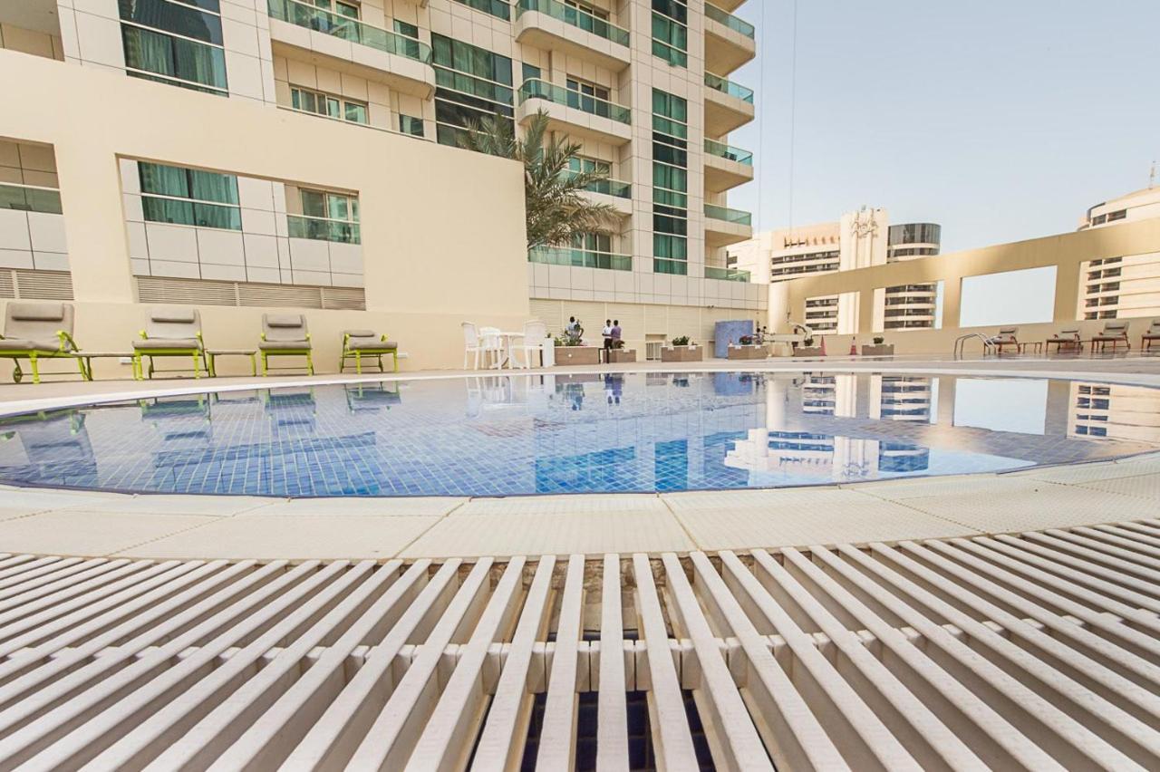 Daire Modern At Royal Oceanic Jbr By Deluxe Homes *
