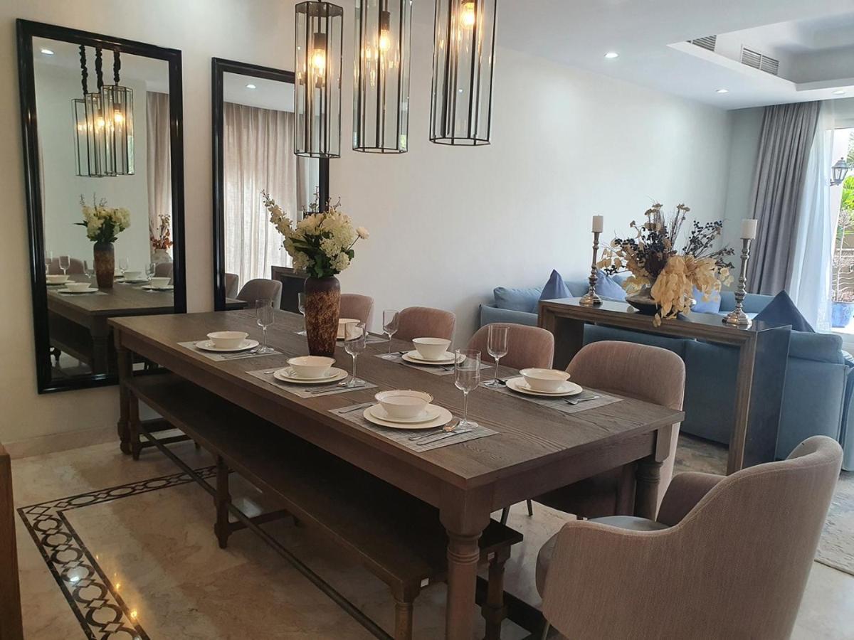 Rare Gem - 5 Bhk Taj Grandeur, Palm Jumeirah Villa