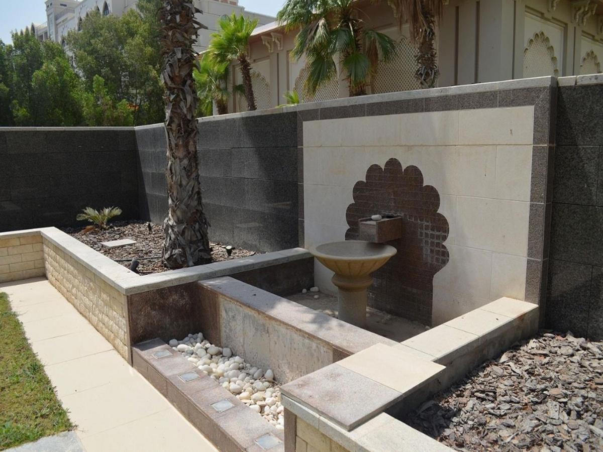 Rare Gem - 5 Bhk Taj Grandeur, Palm Jumeirah Villa Dubai