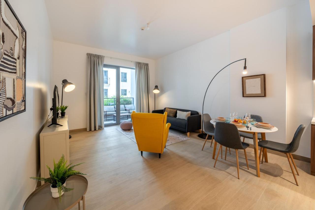 Apartment Bustling Hotspot - Stylish Interior - La Dubai