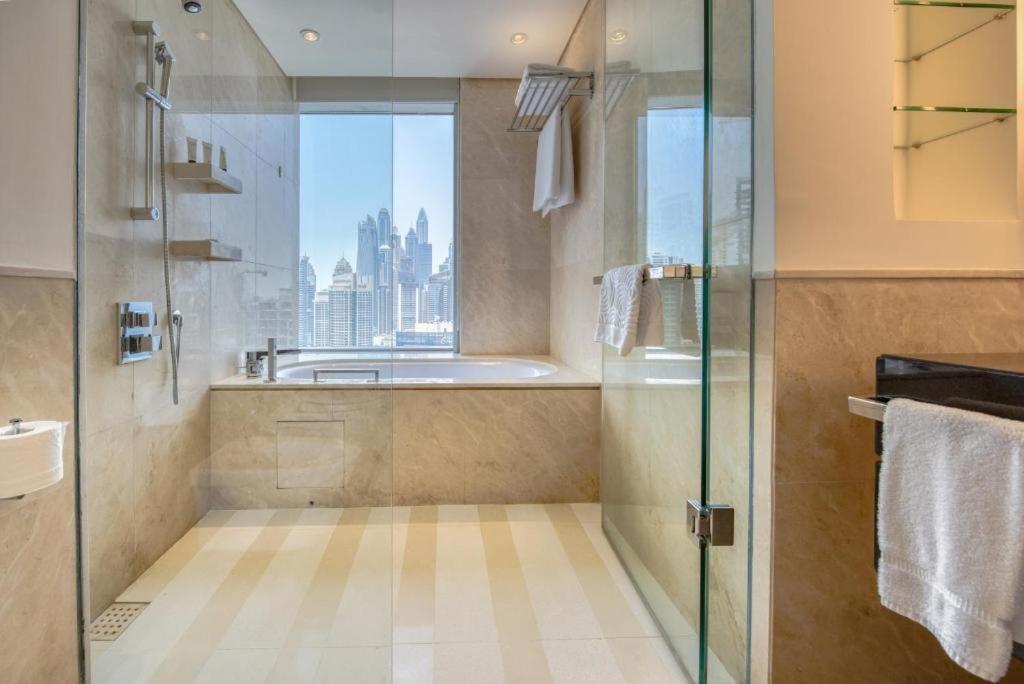 Daire Graceful 1br At The Address Residences Marina By Deluxe Homes *