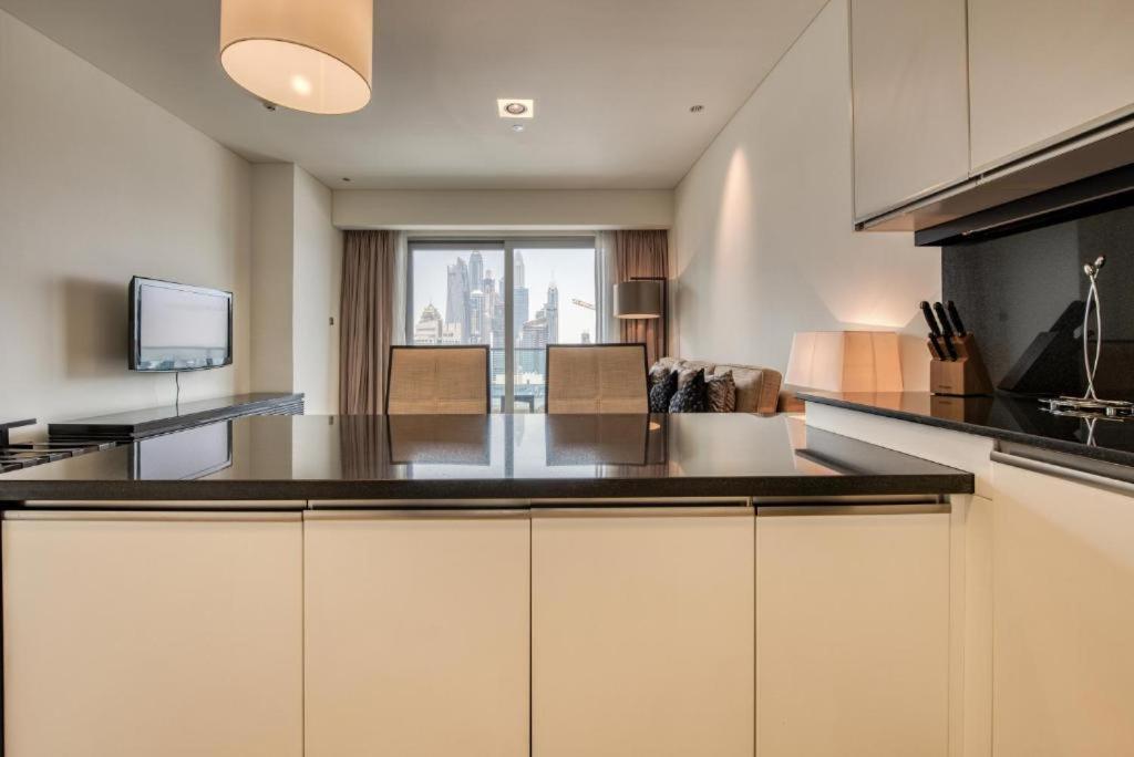 Daire Graceful 1br At The Address Residences Marina By Deluxe Homes