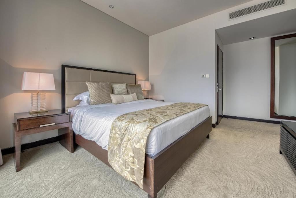 Daire Graceful 1br At The Address Residences Marina By Deluxe Homes *