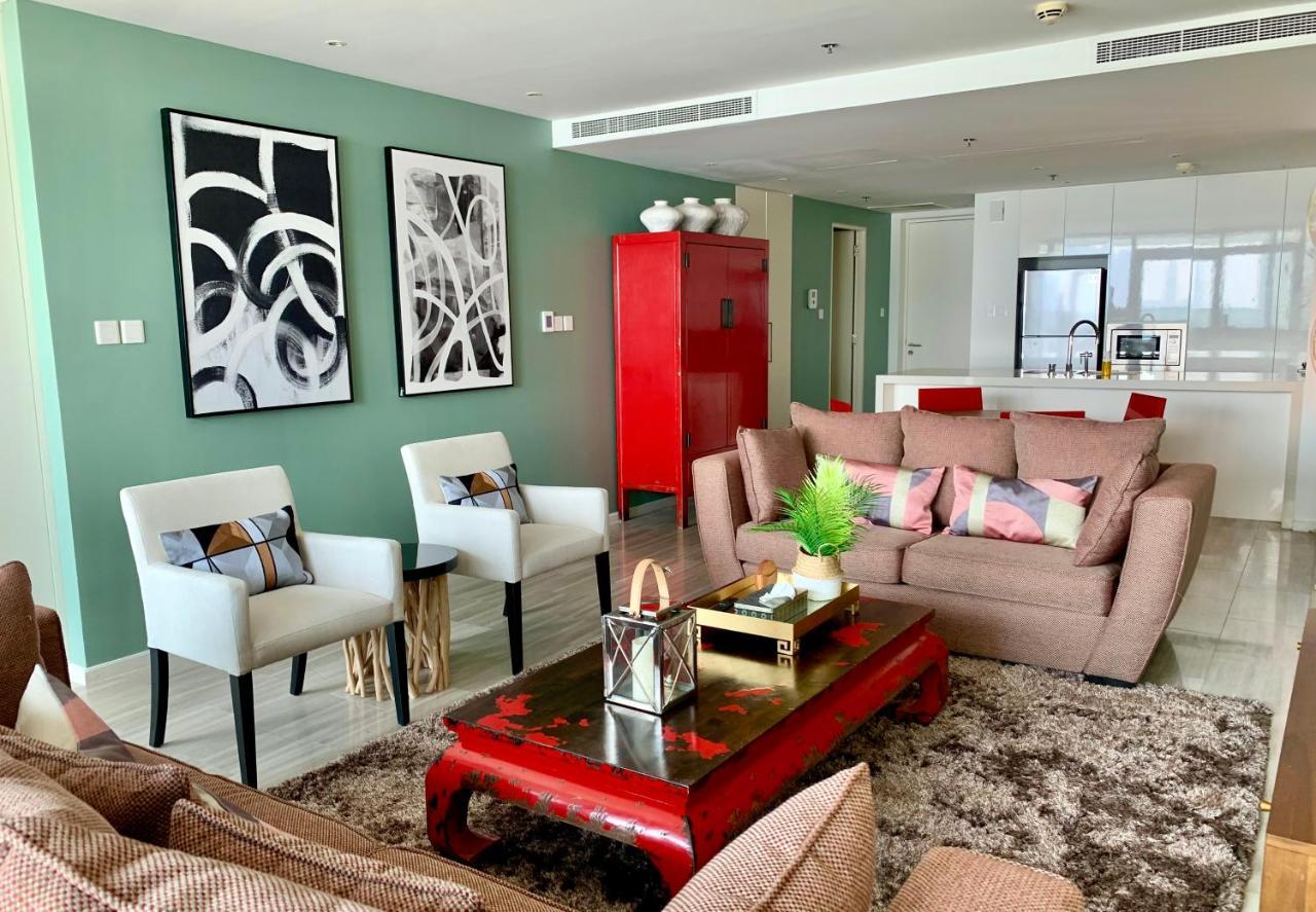 Apartment Water Views At Large Luxury One Bed